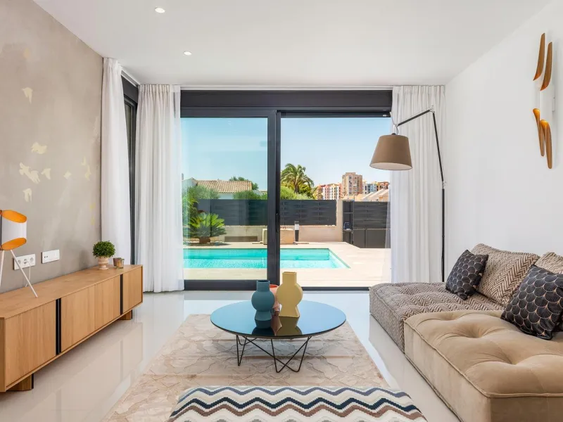 OBRA NUEVA EN LA MANGA. VILLA DE LUJO. 3 DORM. 3 BAÑOS. 440 PARCELA. PISCINA PROPIA.PLAYA A 350M