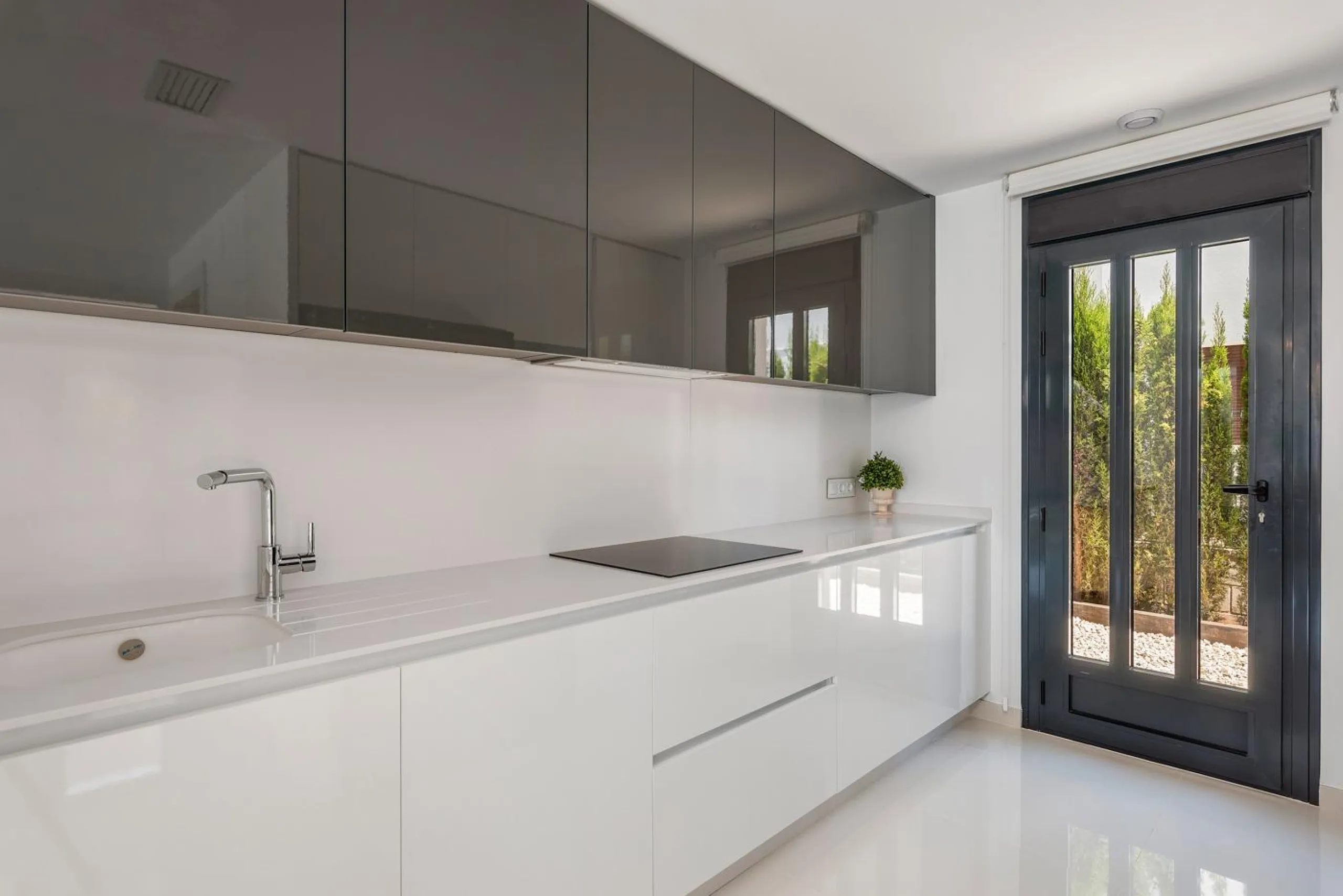 OBRA NUEVA EN LA MANGA. VILLA DE LUJO. 3 DORM. 3 BAÑOS. 440 PARCELA. PISCINA PROPIA.PLAYA A 350M