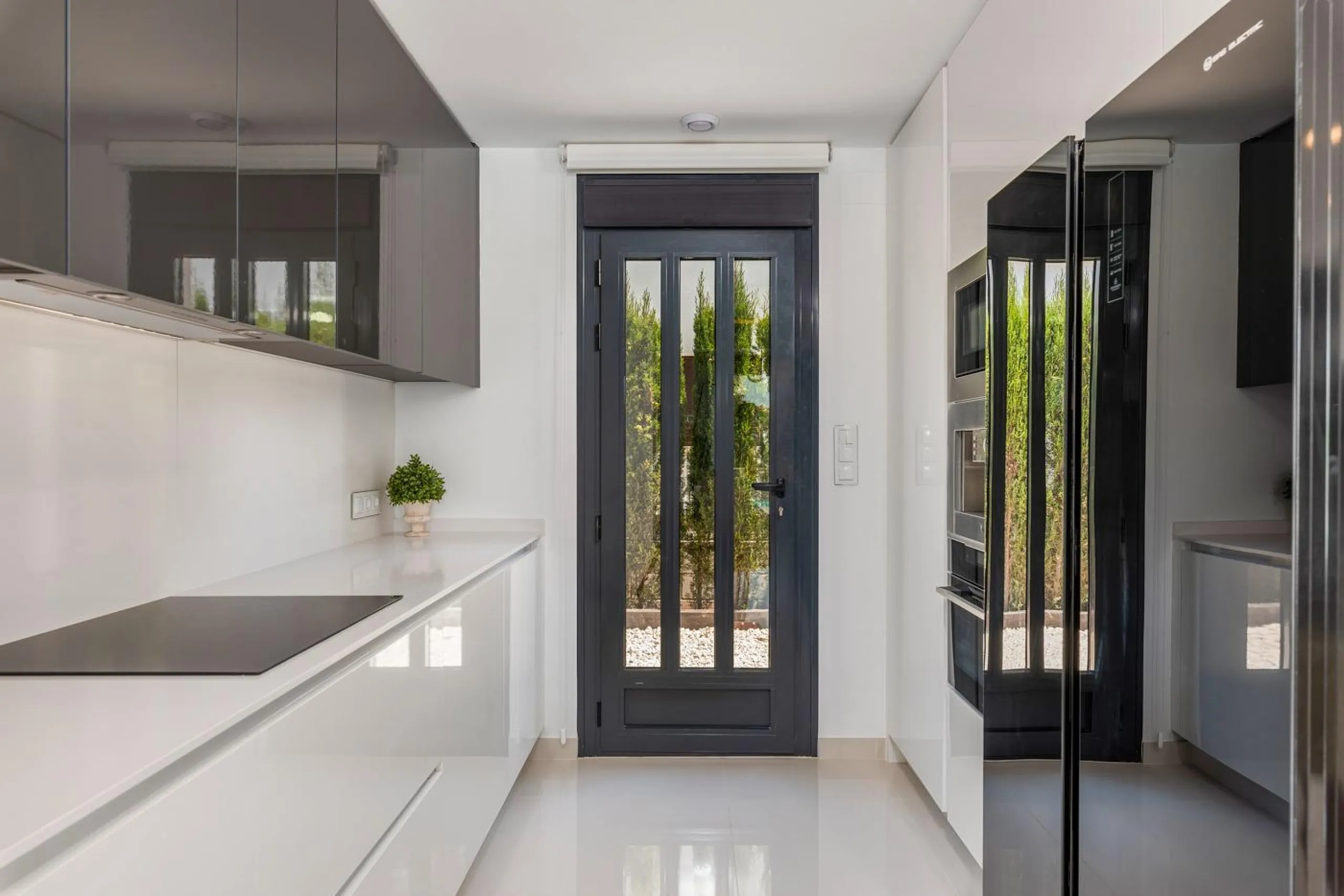 OBRA NUEVA EN LA MANGA. VILLA DE LUJO. 3 DORM. 3 BAÑOS. 440 PARCELA. PISCINA PROPIA.PLAYA A 350M