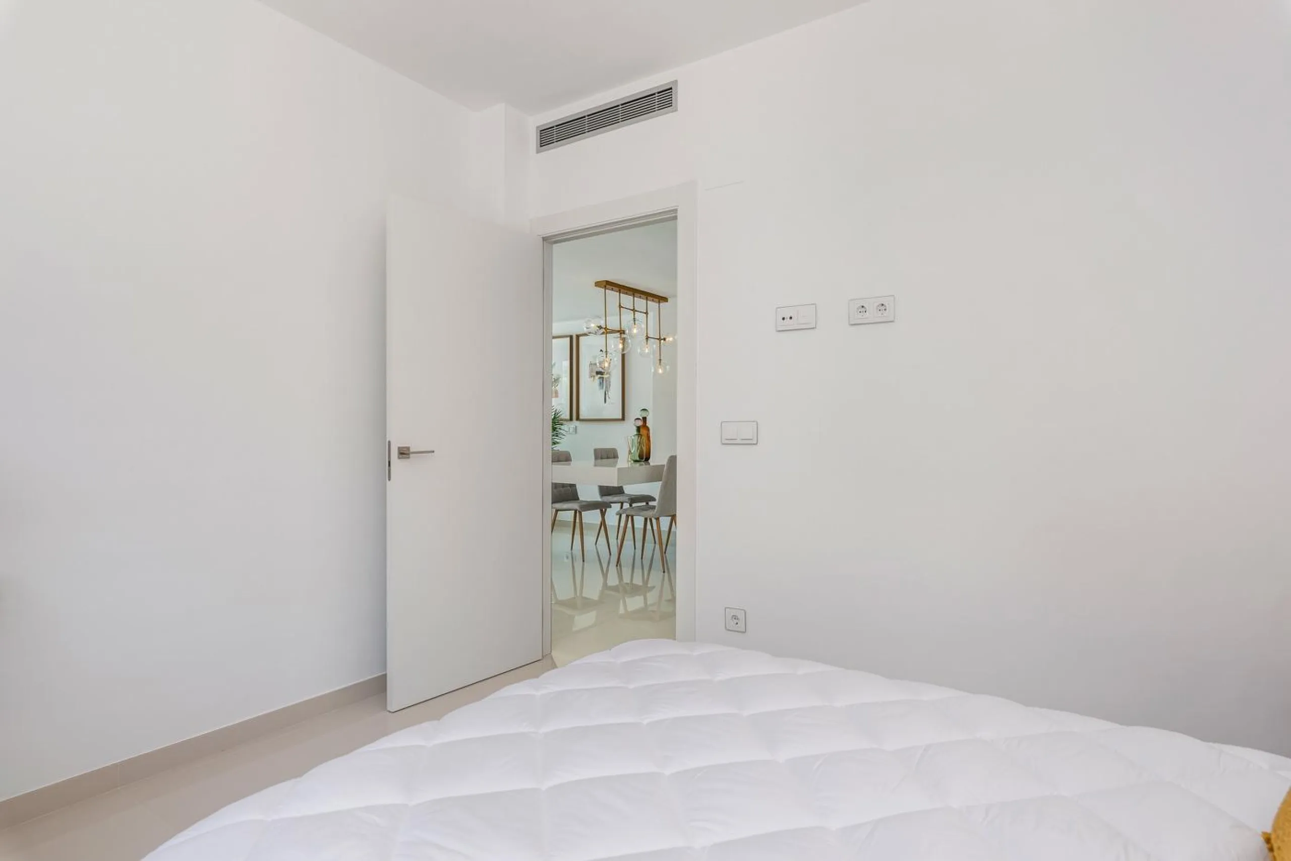 OBRA NUEVA EN LA MANGA. VILLA DE LUJO. 3 DORM. 3 BAÑOS. 440 PARCELA. PISCINA PROPIA.PLAYA A 350M