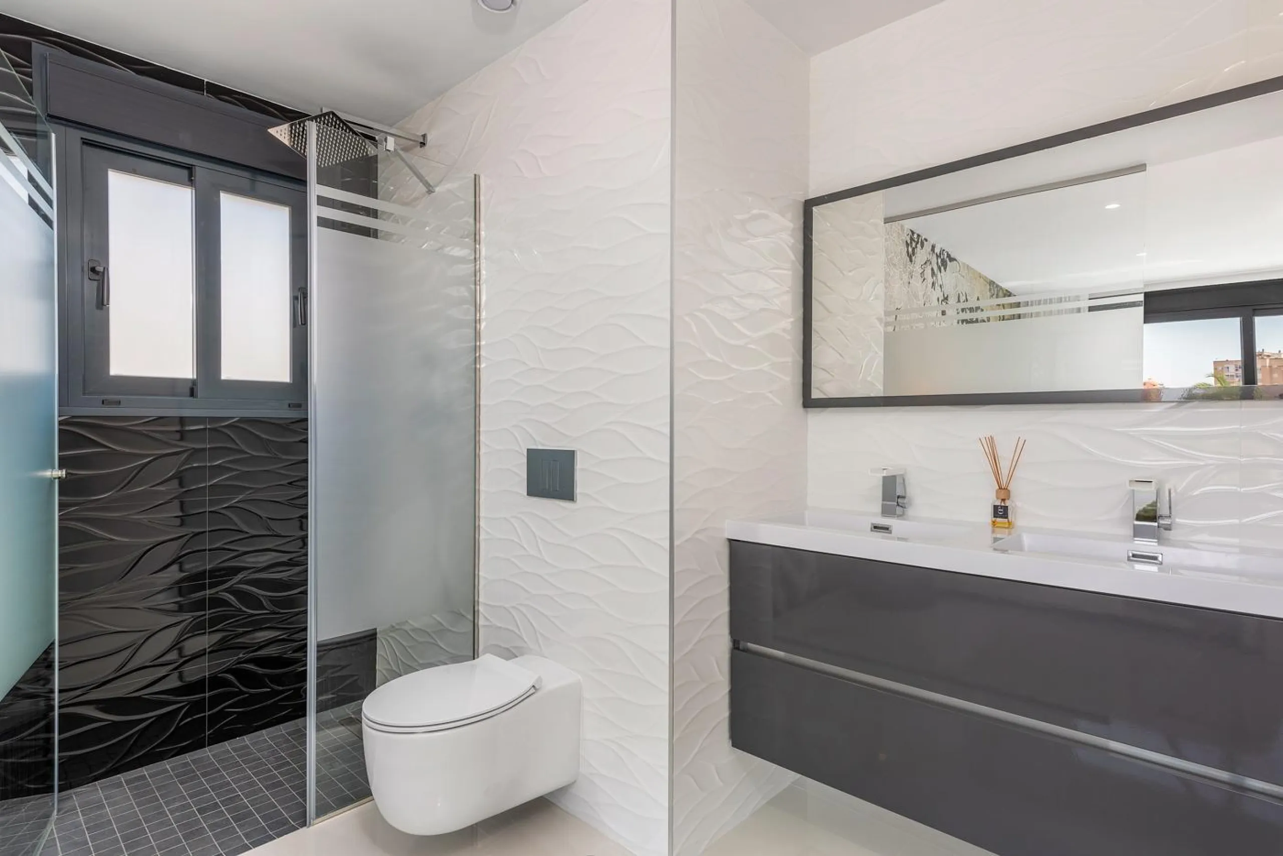 OBRA NUEVA EN LA MANGA. VILLA DE LUJO. 3 DORM. 3 BAÑOS. 440 PARCELA. PISCINA PROPIA.PLAYA A 350M