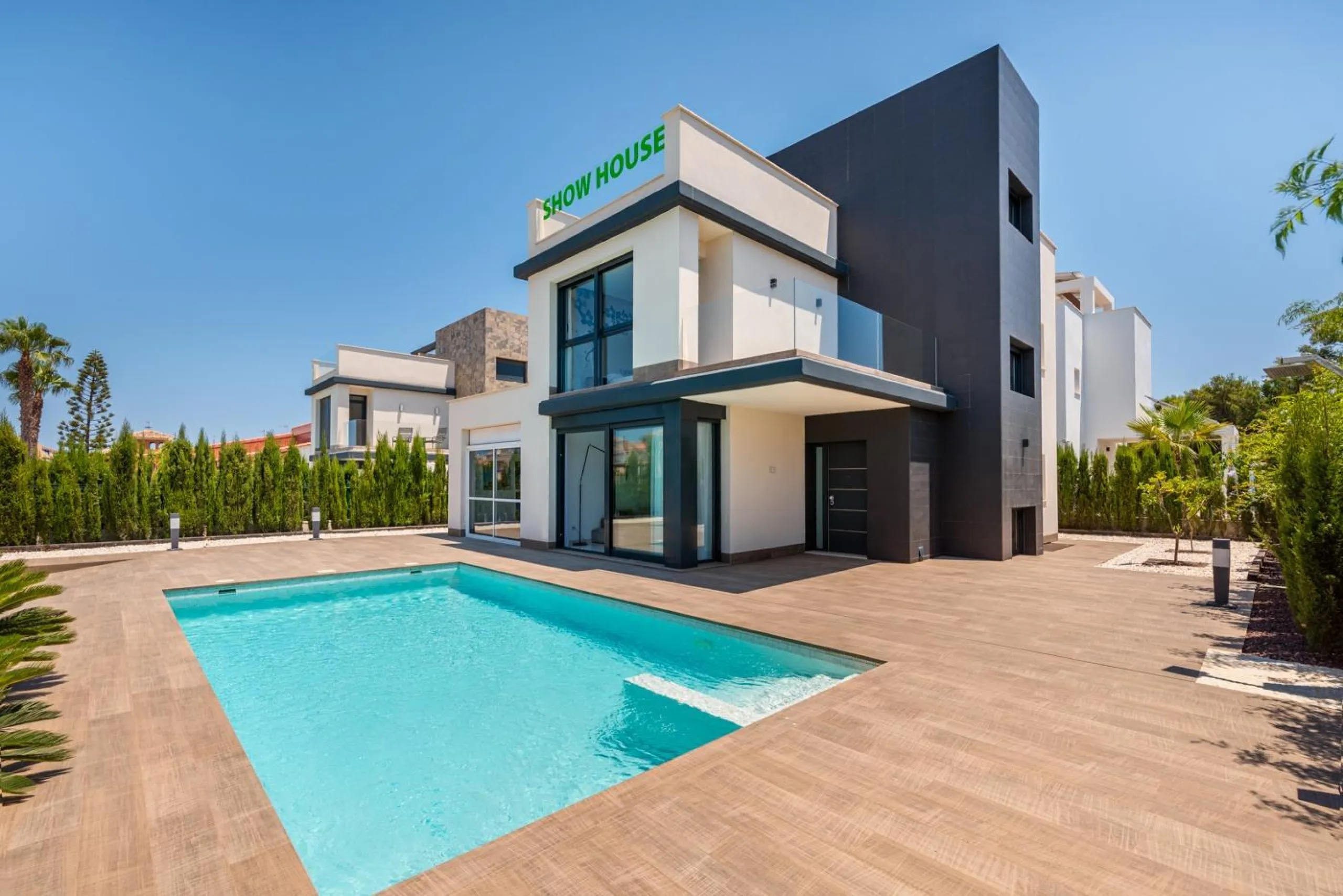 OBRA NUEVA EN LA MANGA. VILLA DE LUJO. 3 DORM. 3 BAÑOS. 440 PARCELA. PISCINA PROPIA.PLAYA A 350M
