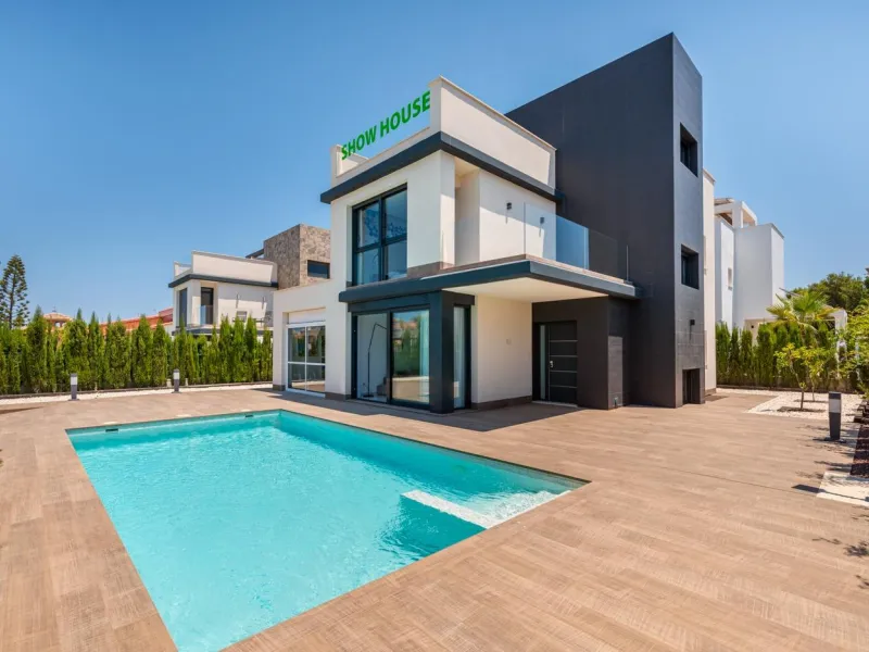 OBRA NUEVA EN LA MANGA. VILLA DE LUJO. 3 DORM. 3 BAÑOS. 440 PARCELA. PISCINA PROPIA.PLAYA A 350M
