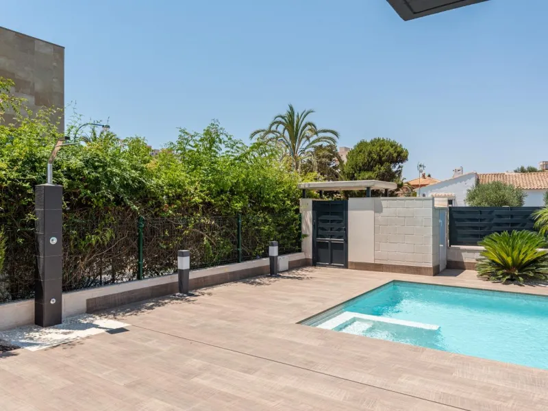 OBRA NUEVA EN LA MANGA. VILLA DE LUJO. 3 DORM. 3 BAÑOS. 440 PARCELA. PISCINA PROPIA.PLAYA A 350M