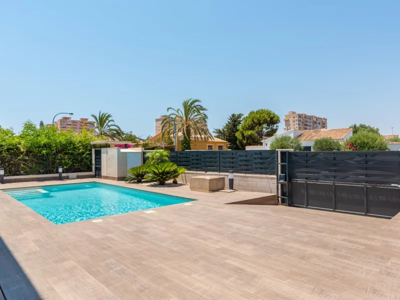 OBRA NUEVA EN LA MANGA. VILLA DE LUJO. 3 DORM. 3 BAÑOS. 440 PARCELA. PISCINA PROPIA.PLAYA A 350M