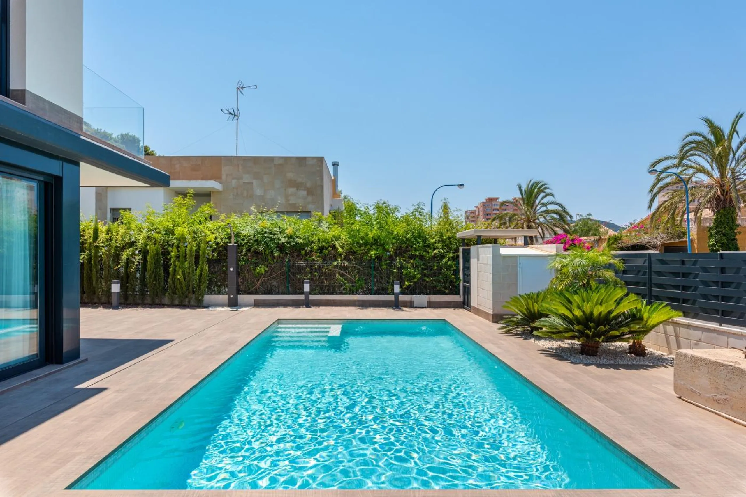 OBRA NUEVA EN LA MANGA. VILLA DE LUJO. 3 DORM. 3 BAÑOS. 440 PARCELA. PISCINA PROPIA.PLAYA A 350M