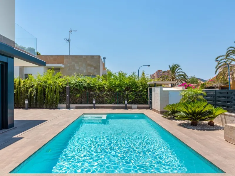 OBRA NUEVA EN LA MANGA. VILLA DE LUJO. 3 DORM. 3 BAÑOS. 440 PARCELA. PISCINA PROPIA.PLAYA A 350M