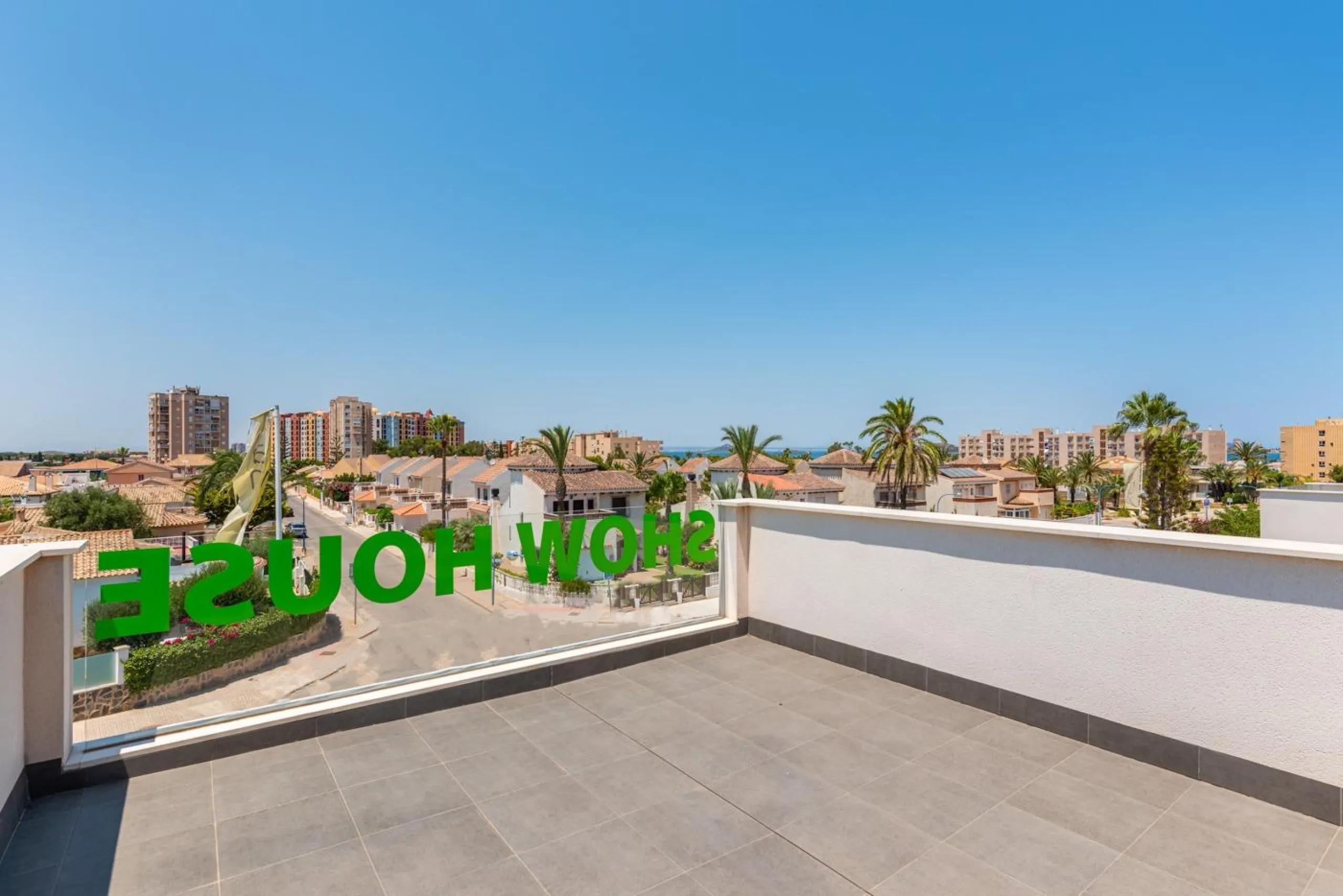 OBRA NUEVA EN LA MANGA. VILLA DE LUJO. 3 DORM. 3 BAÑOS. 440 PARCELA. PISCINA PROPIA.PLAYA A 350M