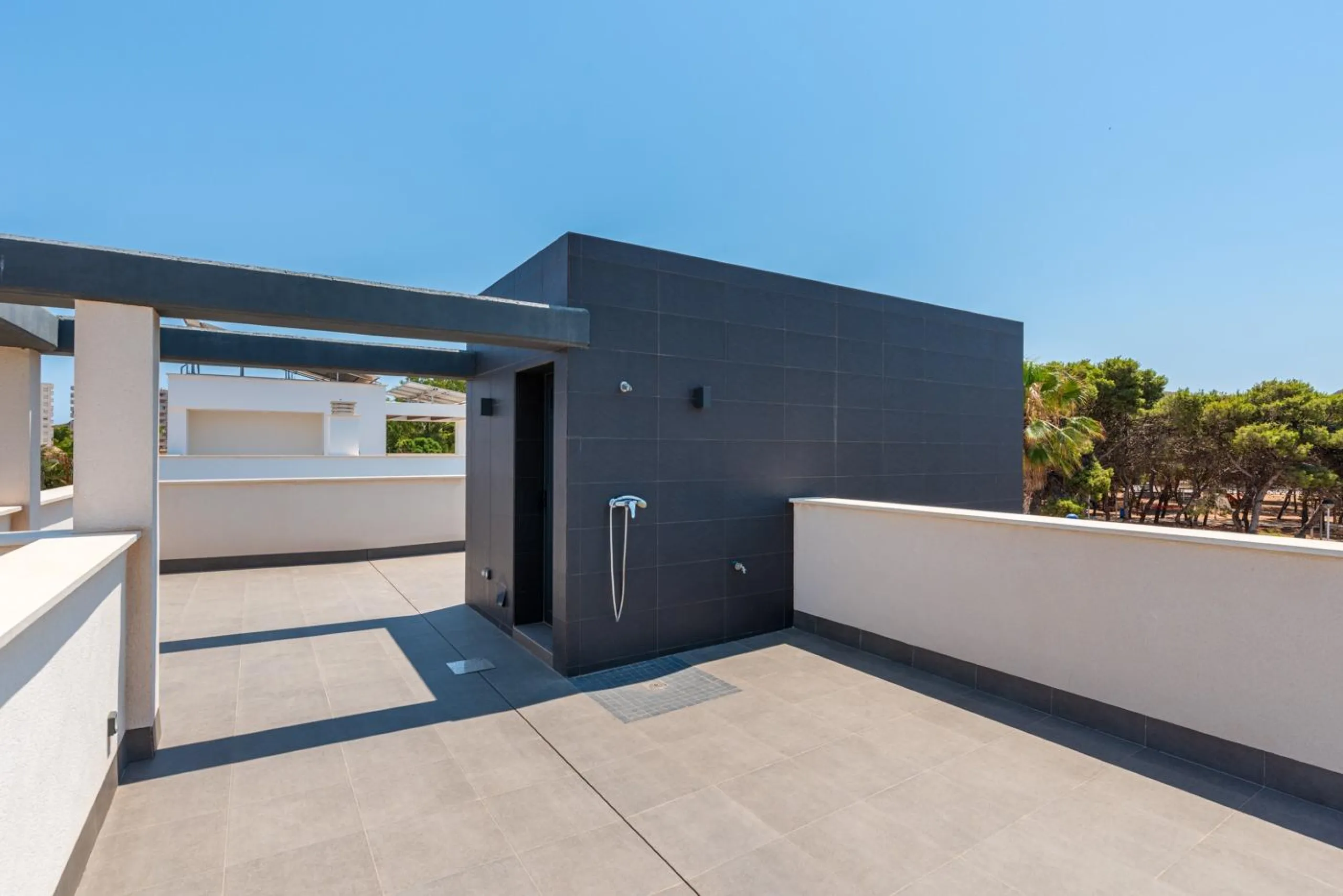 OBRA NUEVA EN LA MANGA. VILLA DE LUJO. 3 DORM. 3 BAÑOS. 440 PARCELA. PISCINA PROPIA.PLAYA A 350M