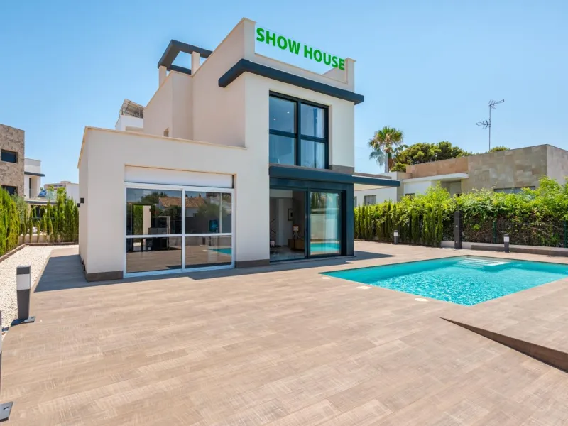 OBRA NUEVA EN LA MANGA. VILLA DE LUJO. 3 DORM. 3 BAÑOS. 440 PARCELA. PISCINA PROPIA.PLAYA A 350M