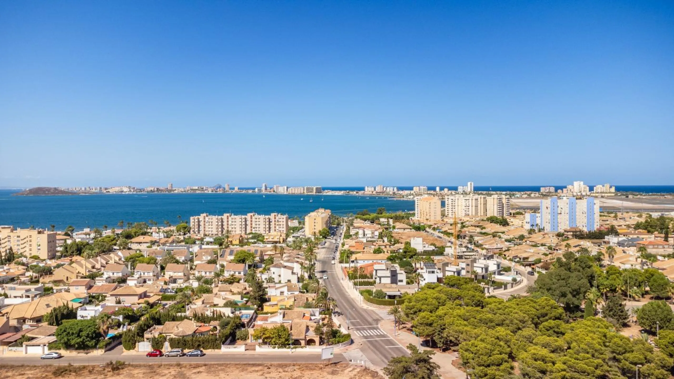 OBRA NUEVA EN LA MANGA. VILLA DE LUJO. 3 DORM. 3 BAÑOS. 440 PARCELA. PISCINA PROPIA.PLAYA A 350M