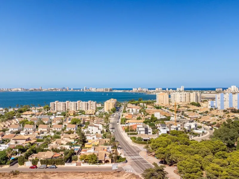OBRA NUEVA EN LA MANGA. VILLA DE LUJO. 3 DORM. 3 BAÑOS. 440 PARCELA. PISCINA PROPIA.PLAYA A 350M