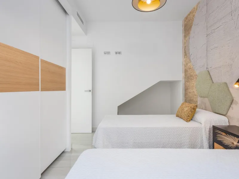 OBRA NUEVA EN LOS MONTESINOS. VILLAS DE LUJO. 3 DORM. 3 BAÑOS. PARCELA 200M2. PISCINA PROPIA.