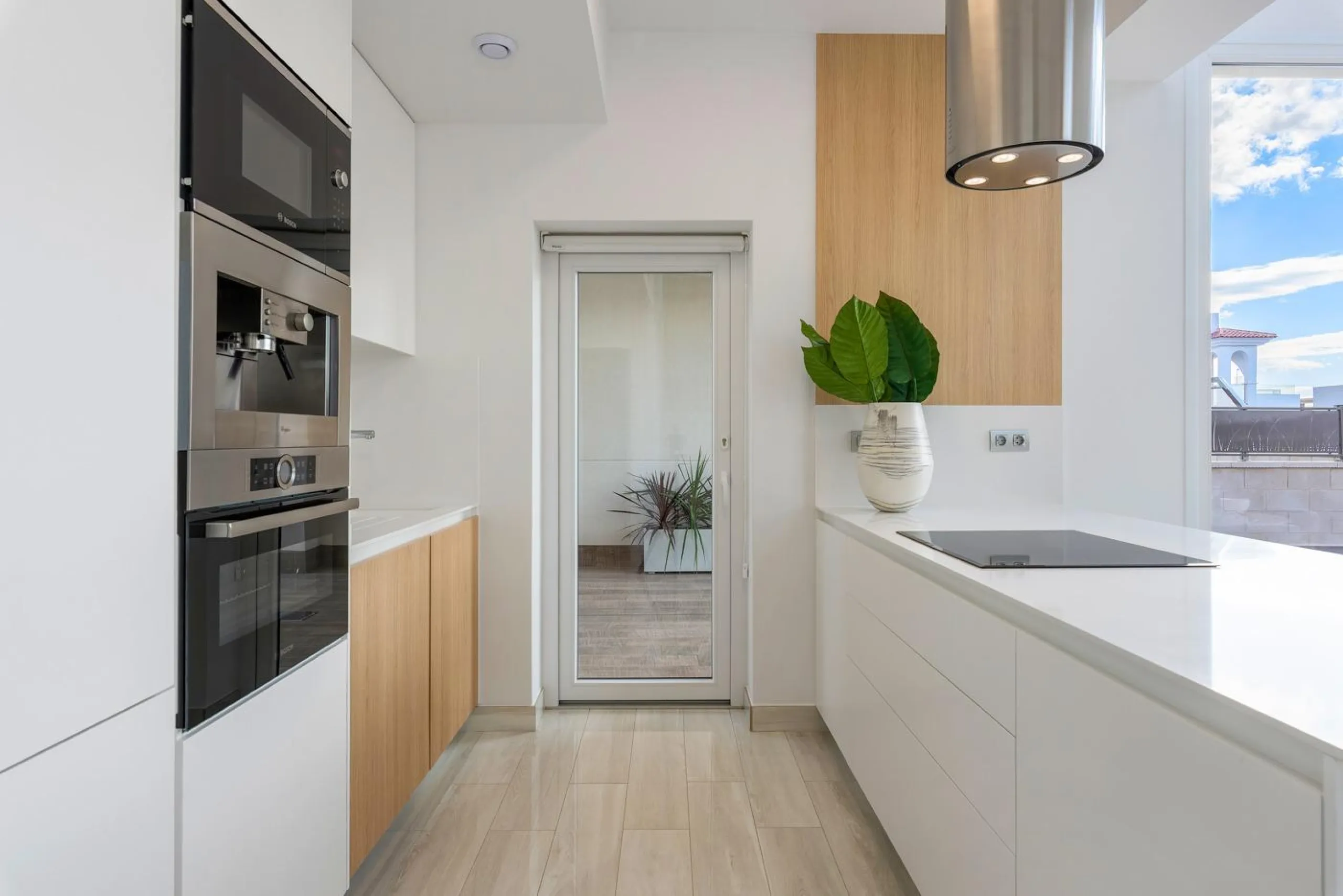 OBRA NUEVA EN LOS MONTESINOS. VILLAS DE LUJO. 3 DORM. 3 BAÑOS. PARCELA 200M2. PISCINA PROPIA.