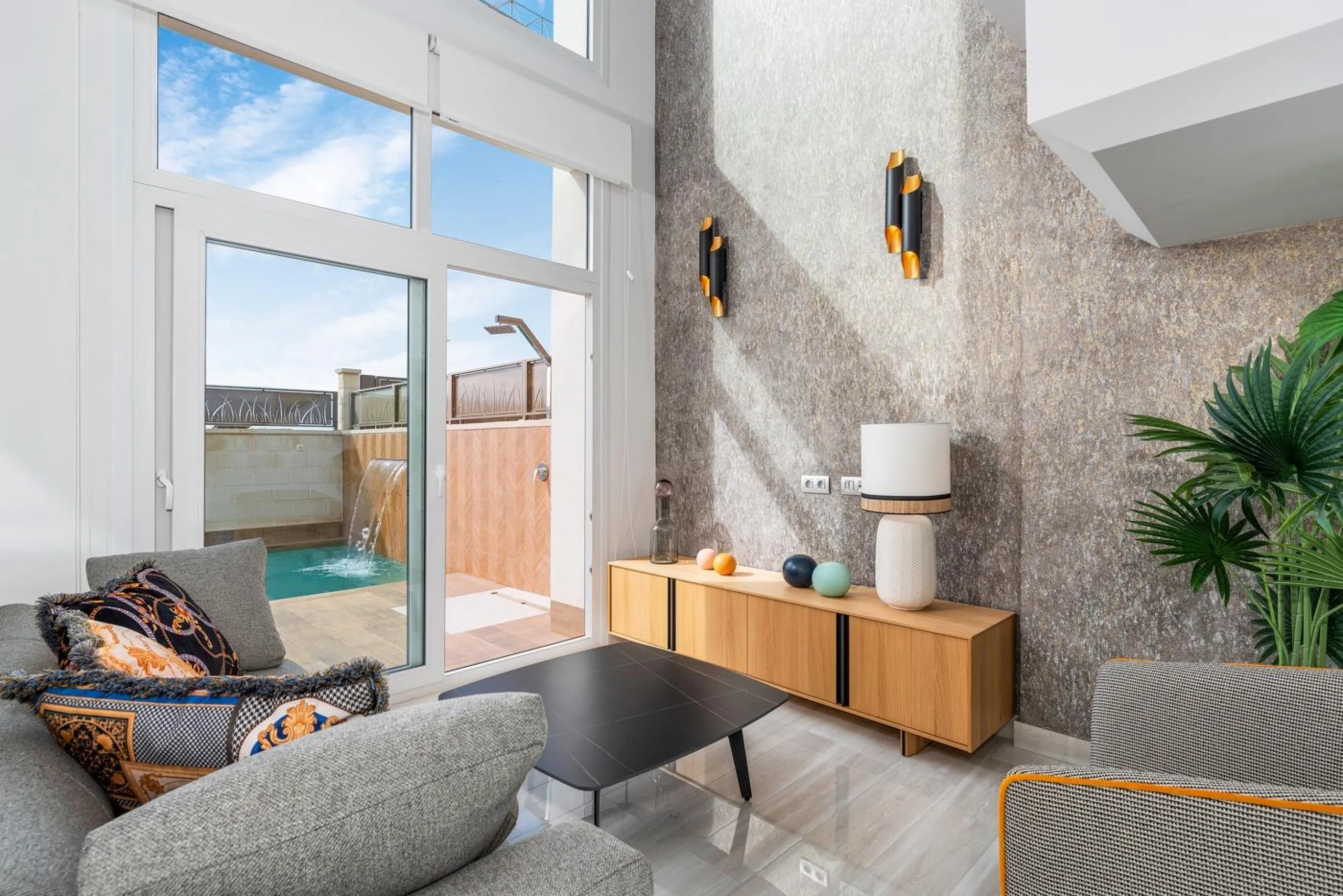 OBRA NUEVA EN LOS MONTESINOS. VILLAS DE LUJO. 3 DORM. 3 BAÑOS. PARCELA 200M2. PISCINA PROPIA.