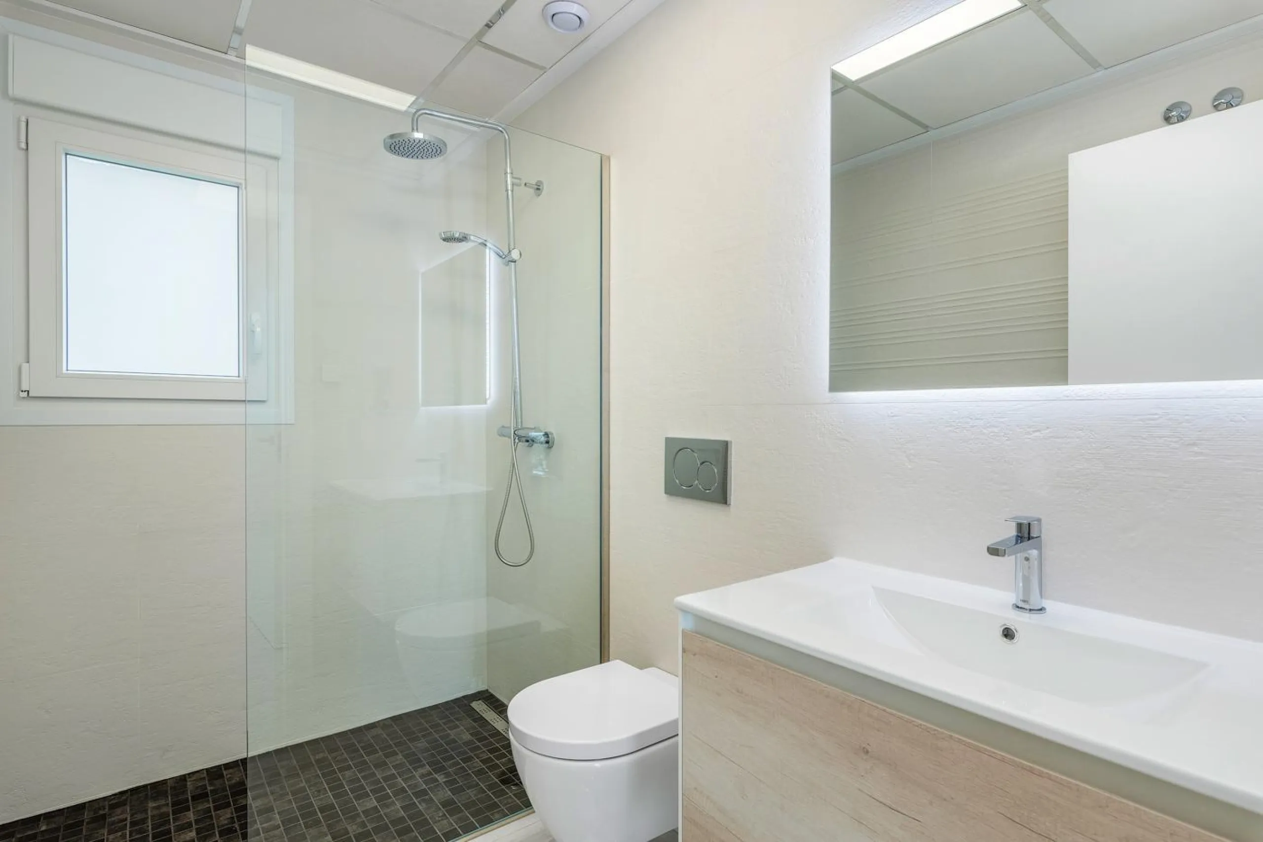 OBRA NUEVA EN LOS MONTESINOS. VILLAS DE LUJO. 3 DORM. 3 BAÑOS. PARCELA 200M2. PISCINA PROPIA.