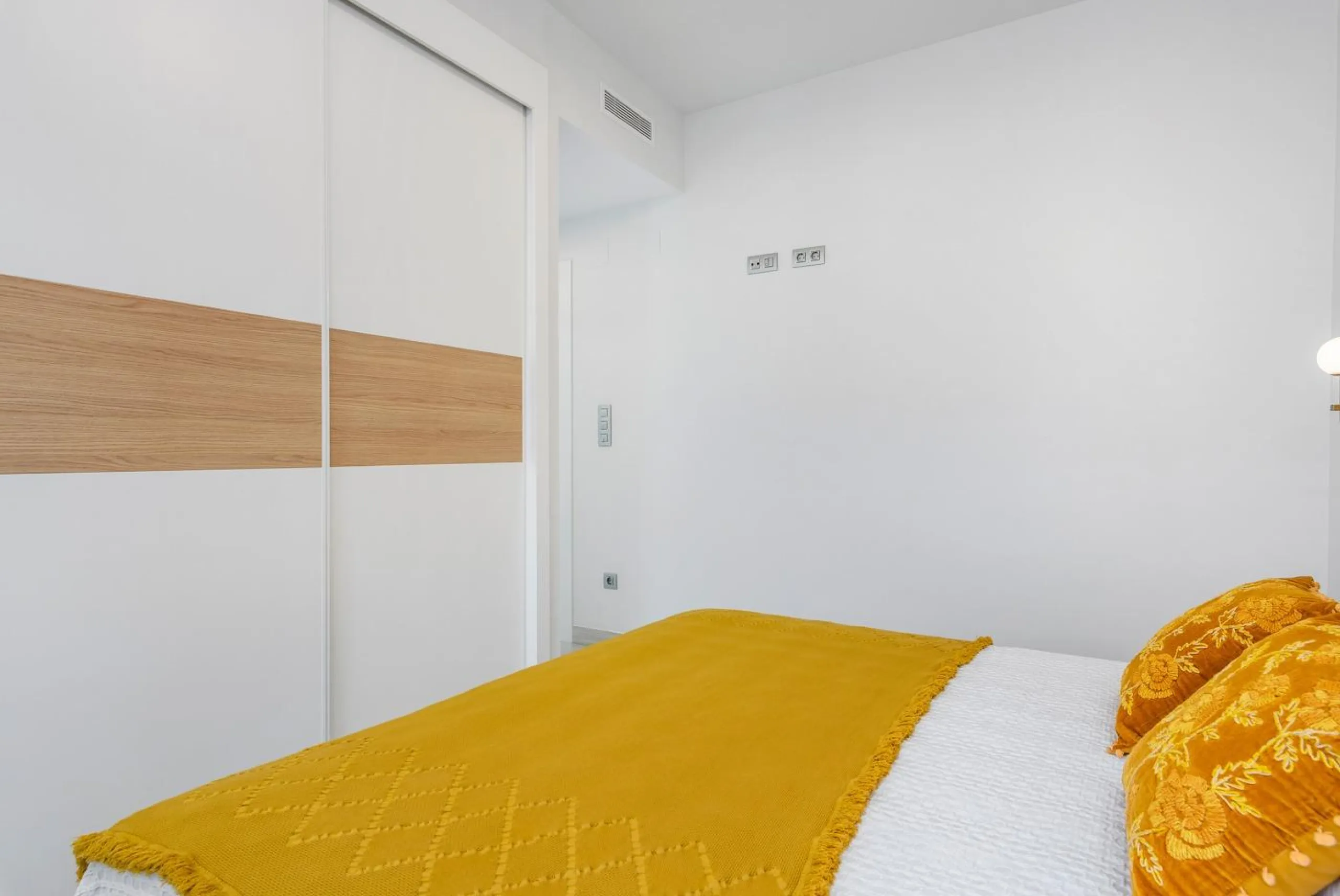 OBRA NUEVA EN LOS MONTESINOS. VILLAS DE LUJO. 3 DORM. 3 BAÑOS. PARCELA 200M2. PISCINA PROPIA.