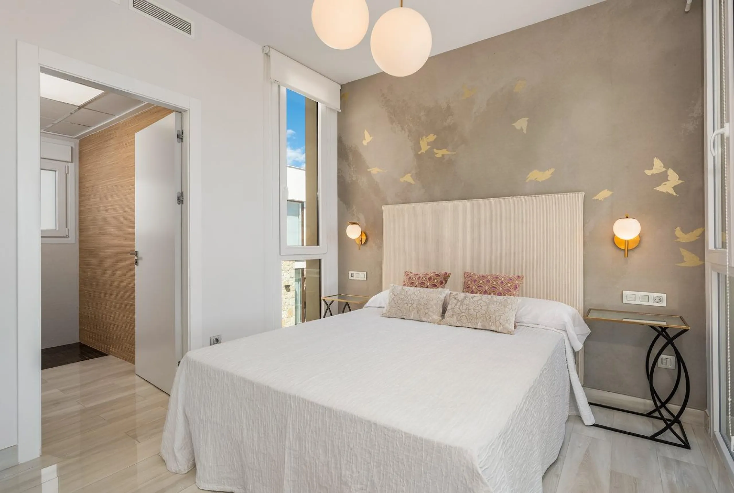 OBRA NUEVA EN LOS MONTESINOS. VILLAS DE LUJO. 3 DORM. 3 BAÑOS. PARCELA 200M2. PISCINA PROPIA.