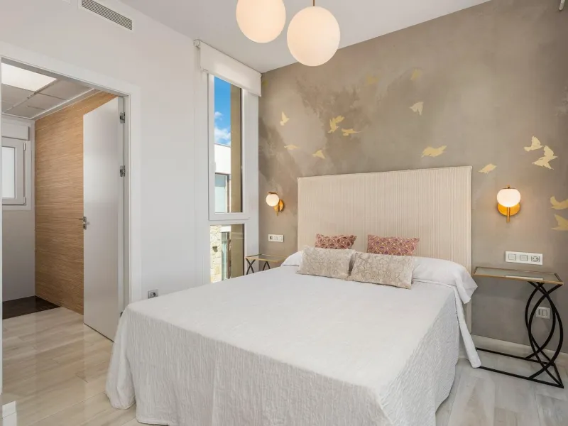 OBRA NUEVA EN LOS MONTESINOS. VILLAS DE LUJO. 3 DORM. 3 BAÑOS. PARCELA 200M2. PISCINA PROPIA.