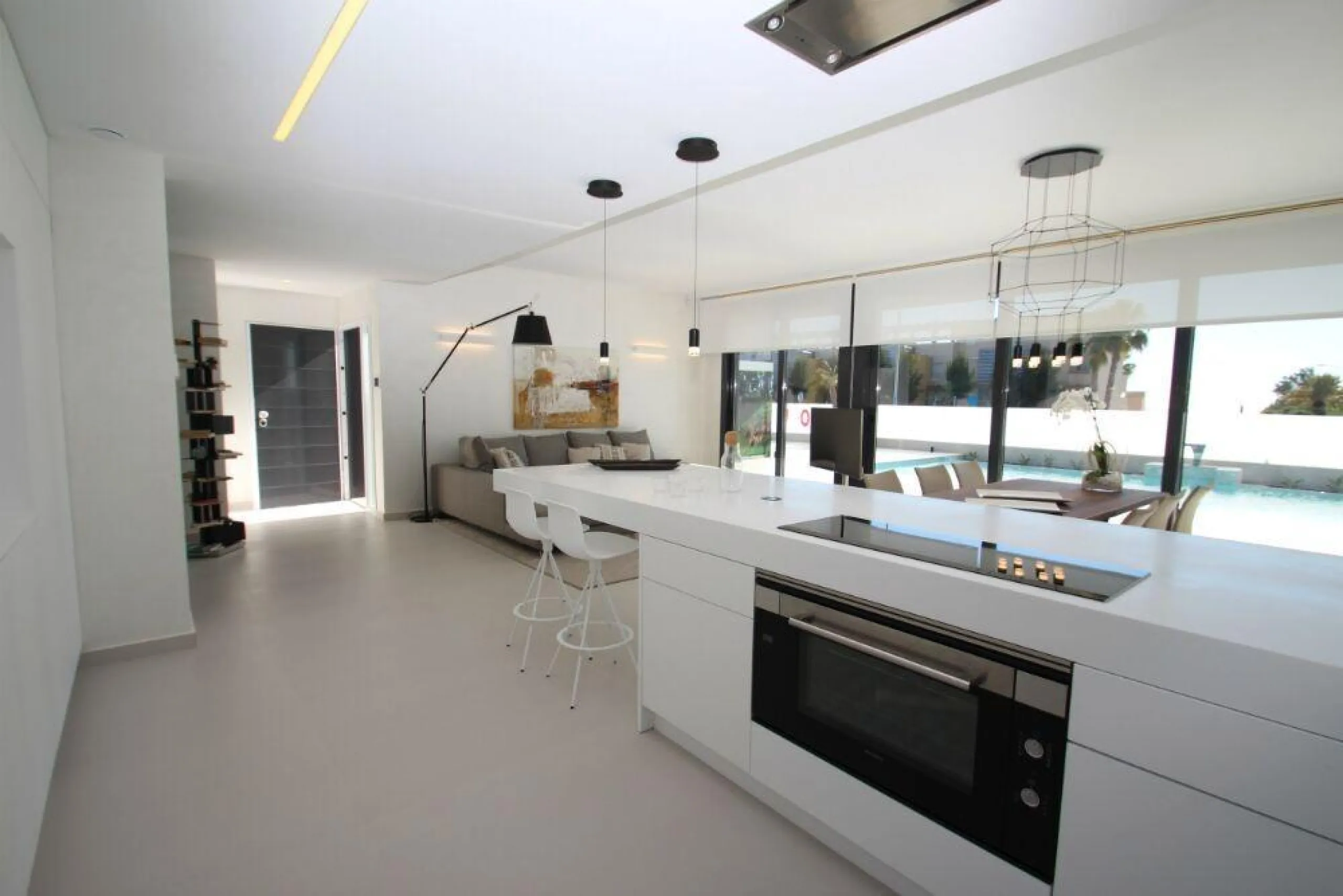OBRA NUEVA EN ORIHUELA COSTA. 4 DORM. PARCELA. GARAJE. PISCINA PROPIA. PLAYA A 350 METROS.