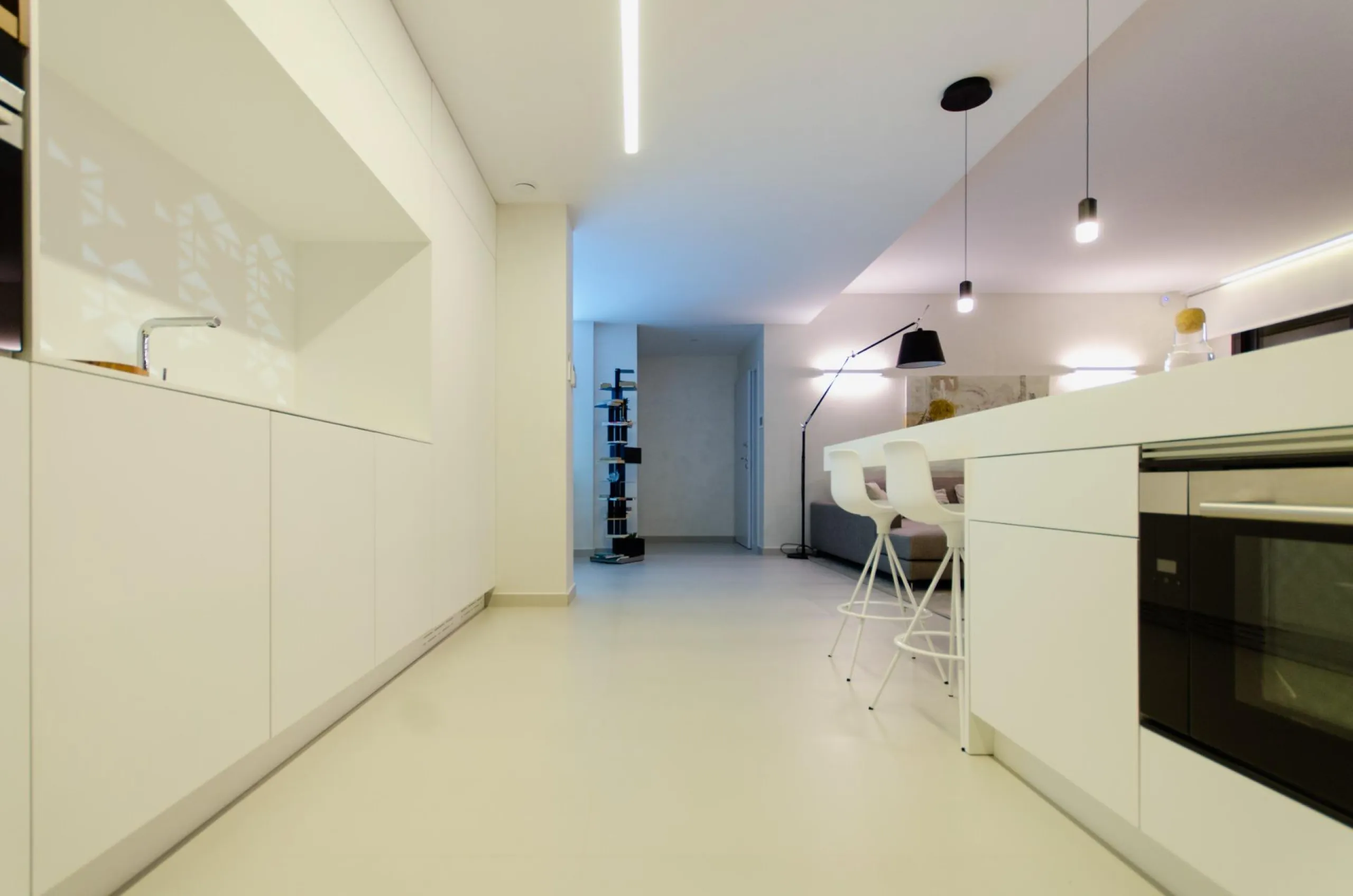 OBRA NUEVA EN ORIHUELA COSTA. 4 DORM. PARCELA. GARAJE. PISCINA PROPIA. PLAYA A 350 METROS.