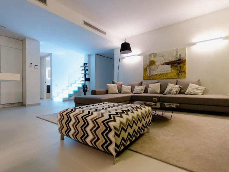 OBRA NUEVA EN ORIHUELA COSTA. 4 DORM. PARCELA. GARAJE. PISCINA PROPIA. PLAYA A 350 METROS.