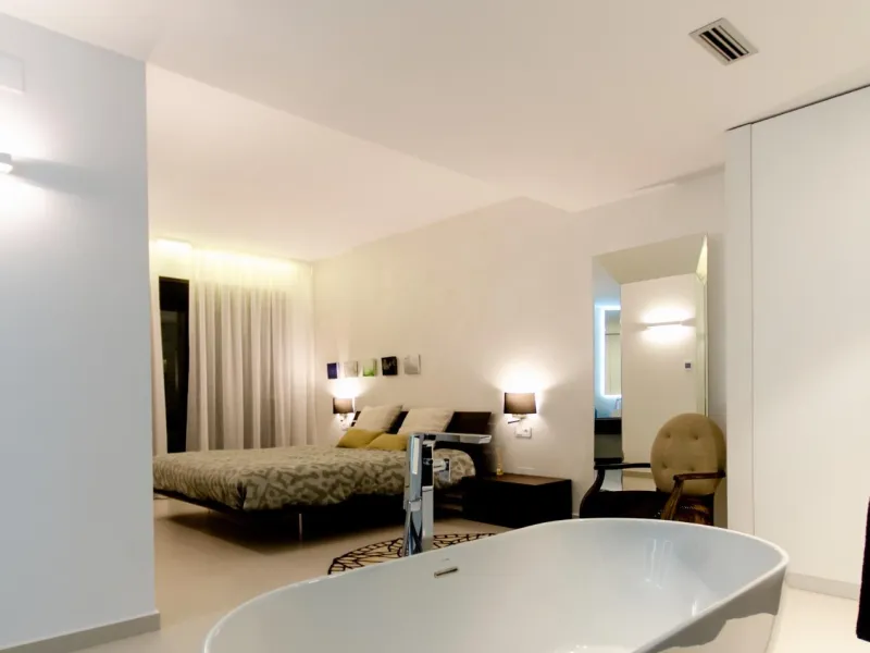 OBRA NUEVA EN ORIHUELA COSTA. 4 DORM. PARCELA. GARAJE. PISCINA PROPIA. PLAYA A 350 METROS.