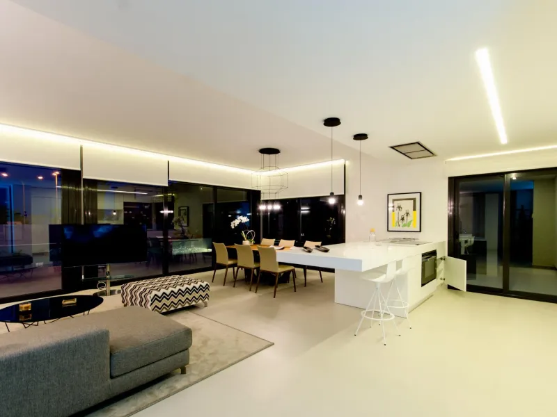 OBRA NUEVA EN ORIHUELA COSTA. 4 DORM. PARCELA. GARAJE. PISCINA PROPIA. PLAYA A 350 METROS.