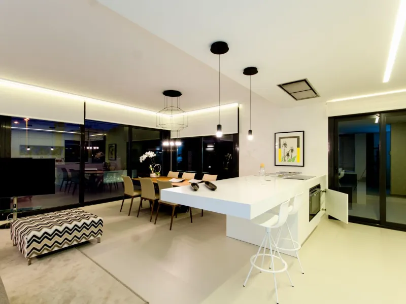 OBRA NUEVA EN ORIHUELA COSTA. 4 DORM. PARCELA. GARAJE. PISCINA PROPIA. PLAYA A 350 METROS.