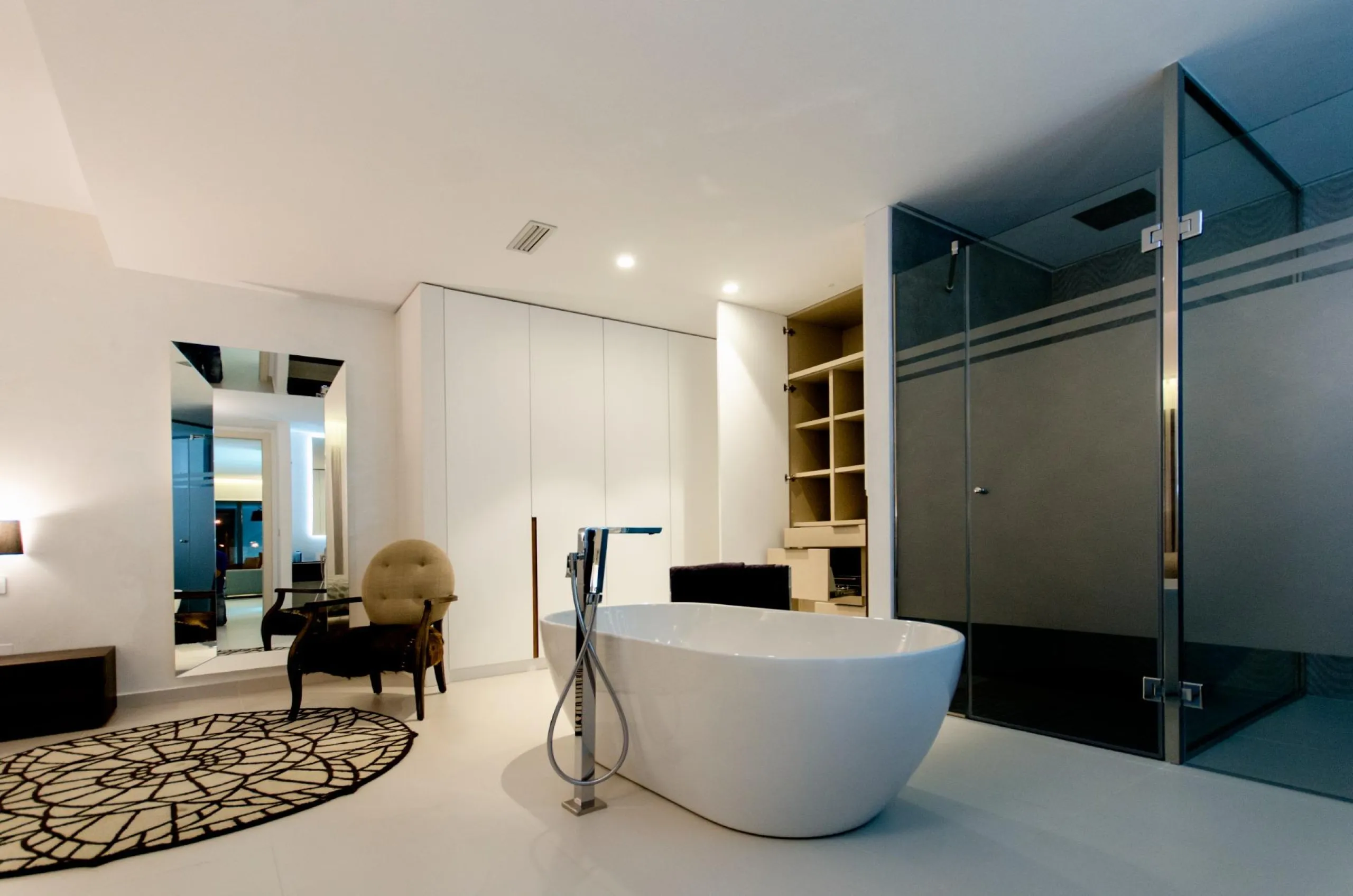 OBRA NUEVA EN ORIHUELA COSTA. 4 DORM. PARCELA. GARAJE. PISCINA PROPIA. PLAYA A 350 METROS.