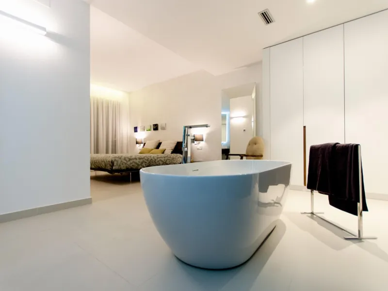 OBRA NUEVA EN ORIHUELA COSTA. 4 DORM. PARCELA. GARAJE. PISCINA PROPIA. PLAYA A 350 METROS.