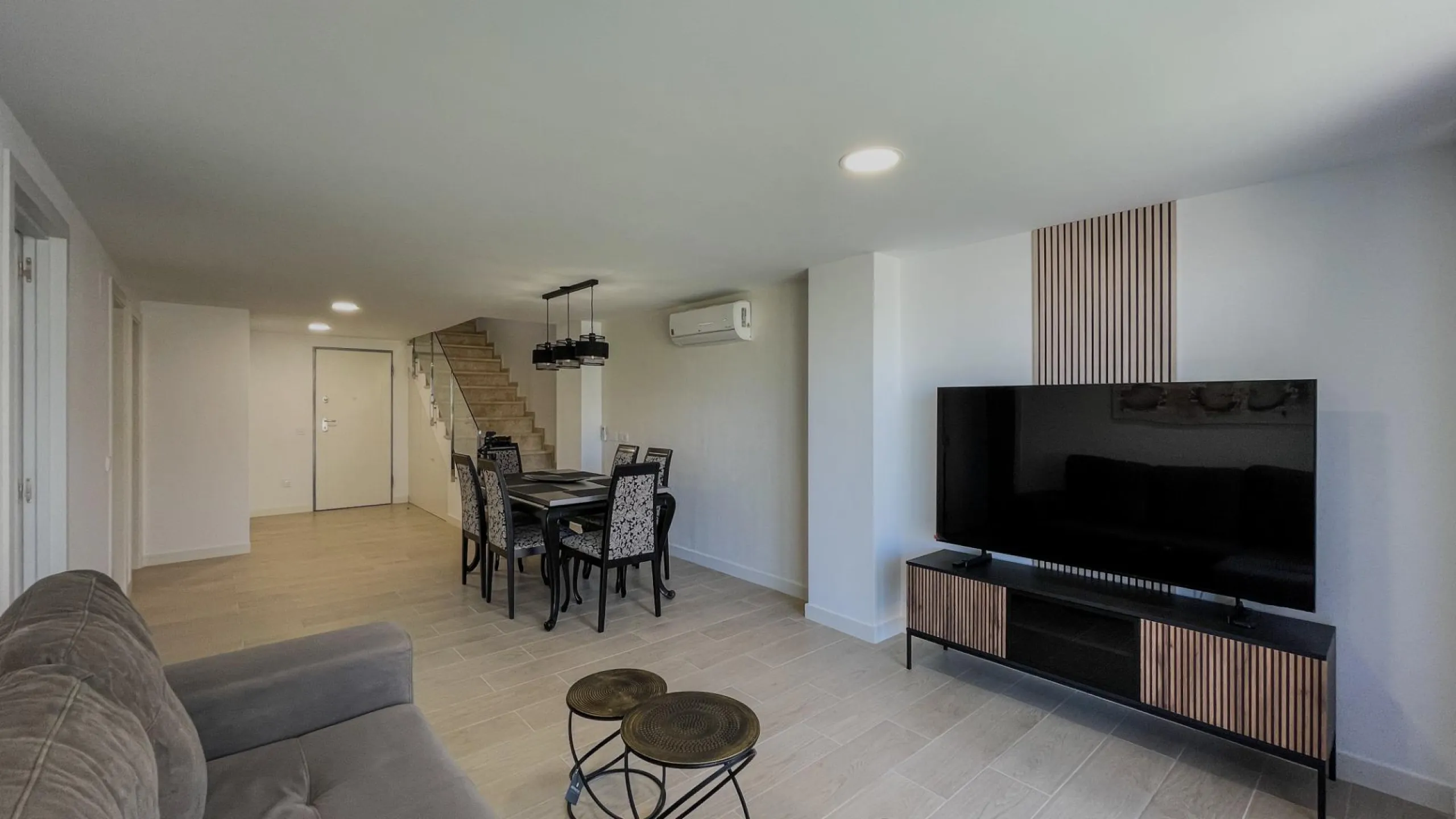 Modern duplex with 5 bedrooms in the exclusive Camporrosso complex, Finestrat