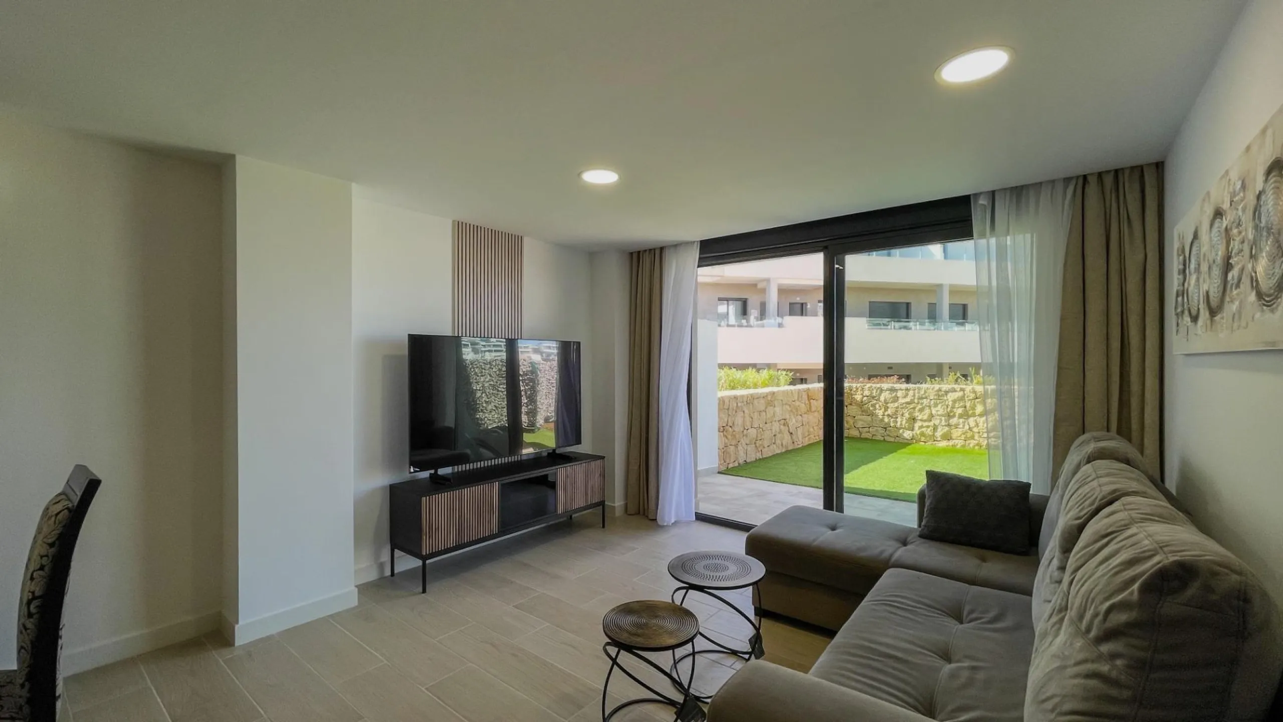 Modern duplex with 5 bedrooms in the exclusive Camporrosso complex, Finestrat