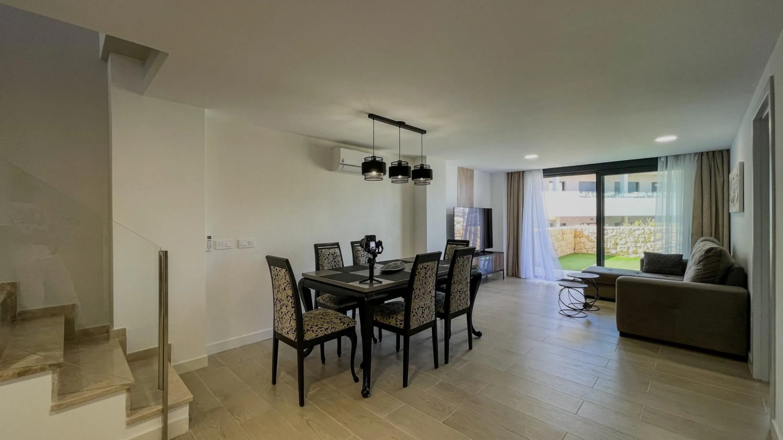 Modern duplex with 5 bedrooms in the exclusive Camporrosso complex, Finestrat