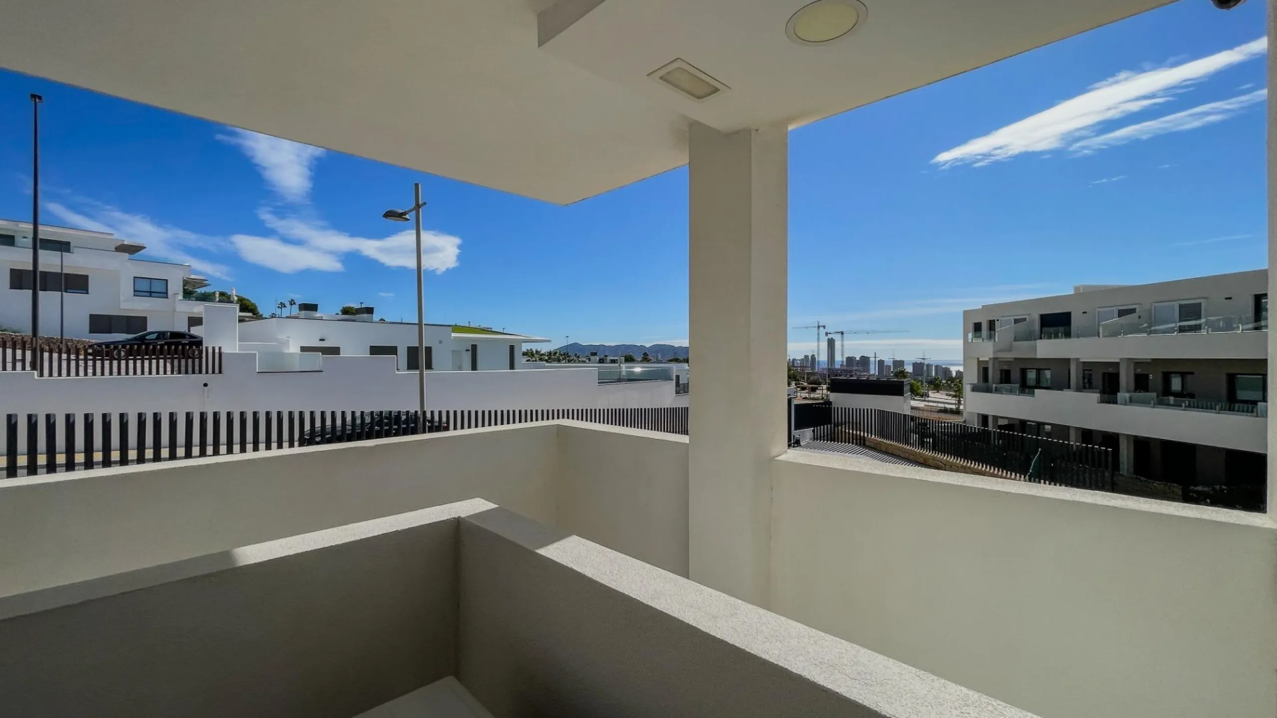 Modern duplex with 5 bedrooms in the exclusive Camporrosso complex, Finestrat