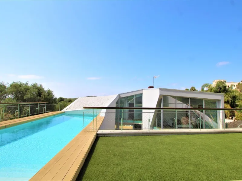 Modern Villa with Sea Views and Pool in Can Girona, Sitges