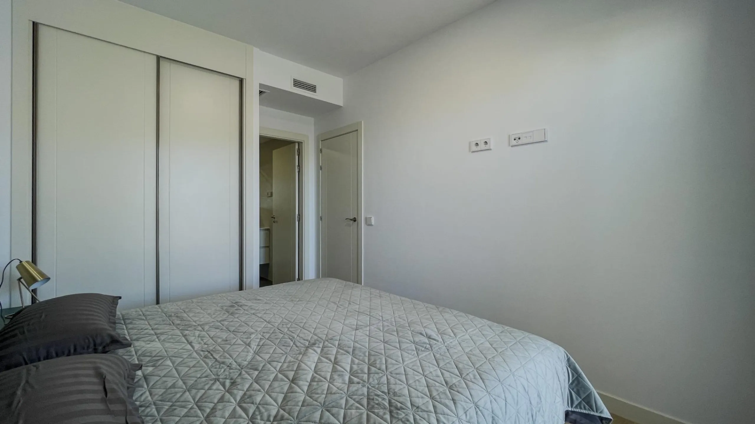 Modern duplex with 5 bedrooms in the exclusive Camporrosso complex, Finestrat