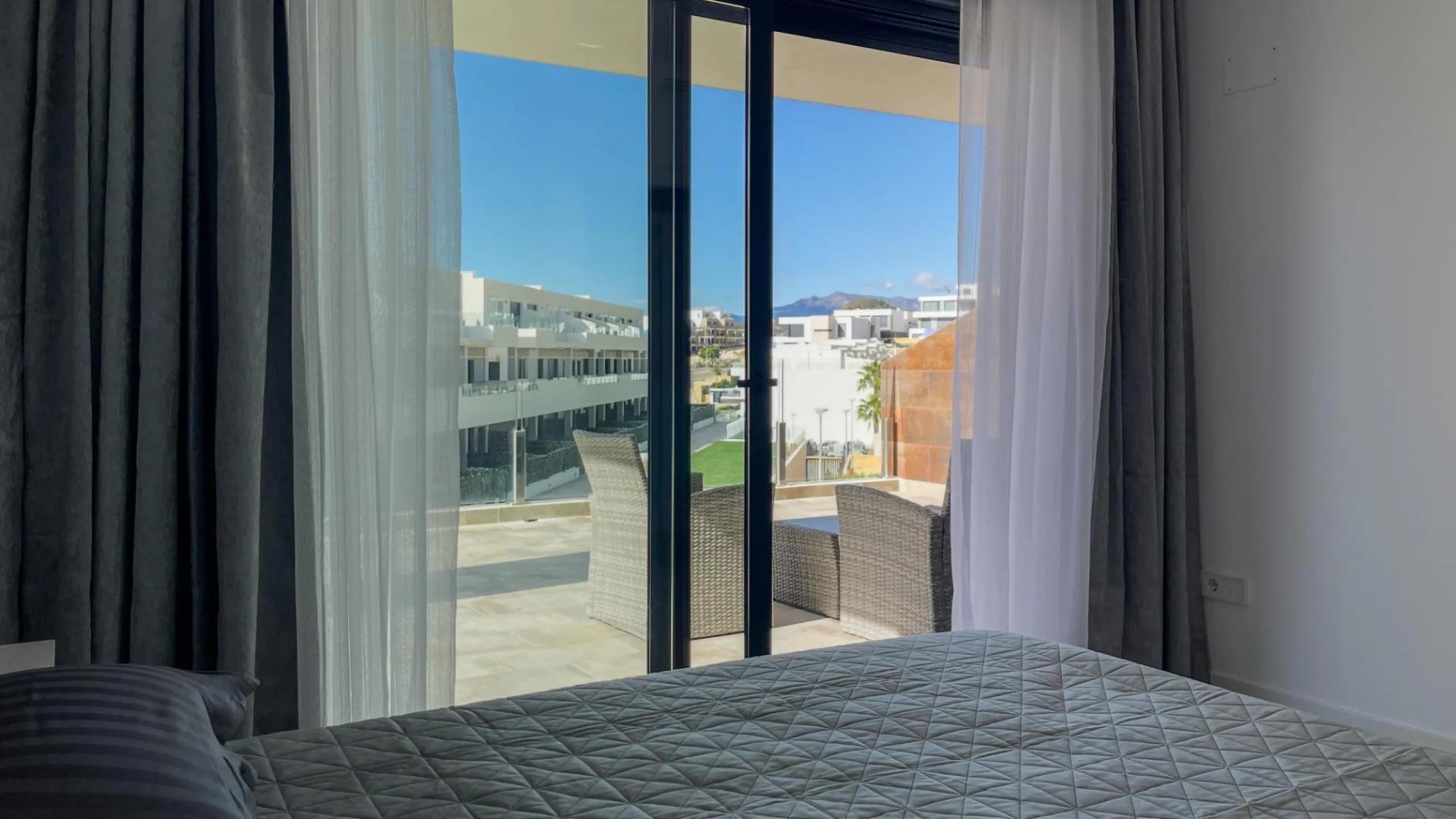 Modern duplex with 5 bedrooms in the exclusive Camporrosso complex, Finestrat