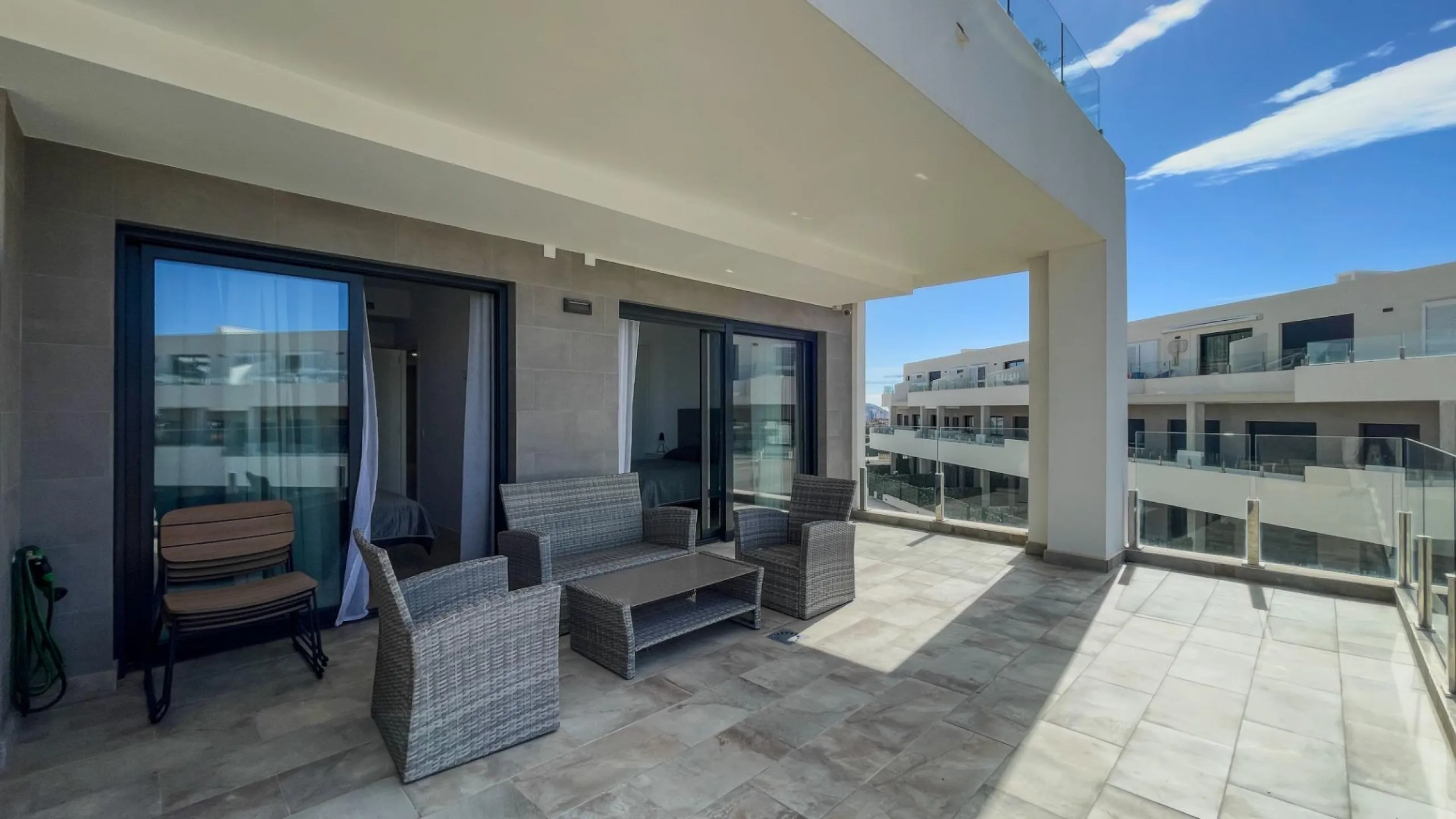 Modern duplex with 5 bedrooms in the exclusive Camporrosso complex, Finestrat