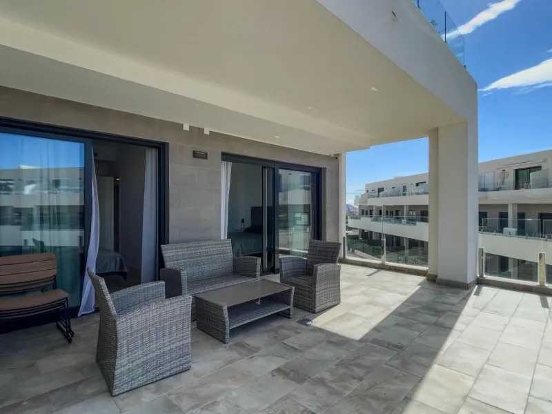 Modern duplex with 5 bedrooms in the exclusive Camporrosso complex, Finestrat