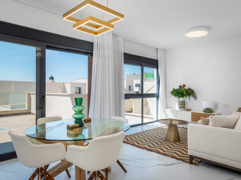 OBRA NUEVA! BUGALOW EN SAN MIGUEL DE SALINAS. 2 DORM. 2 BAÑOS. PISCINA+GARAJE.