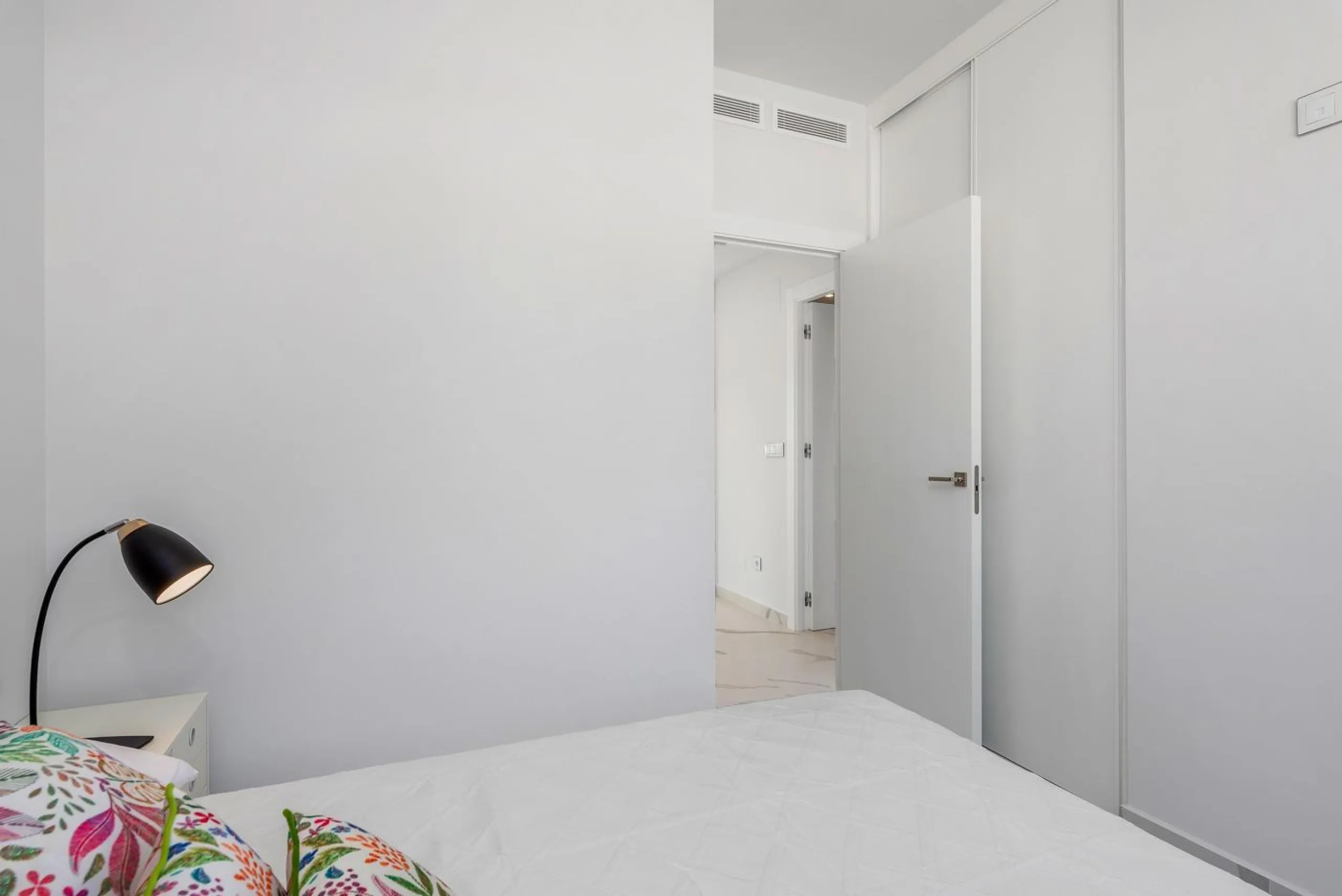OBRA NUEVA! BUGALOW EN SAN MIGUEL DE SALINAS. 2 DORM. 2 BAÑOS. PISCINA+GARAJE.