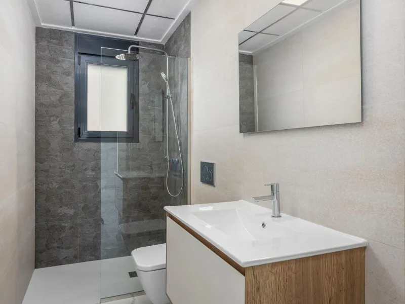 OBRA NUEVA! BUGALOW EN SAN MIGUEL DE SALINAS. 2 DORM. 2 BAÑOS. PISCINA+GARAJE.