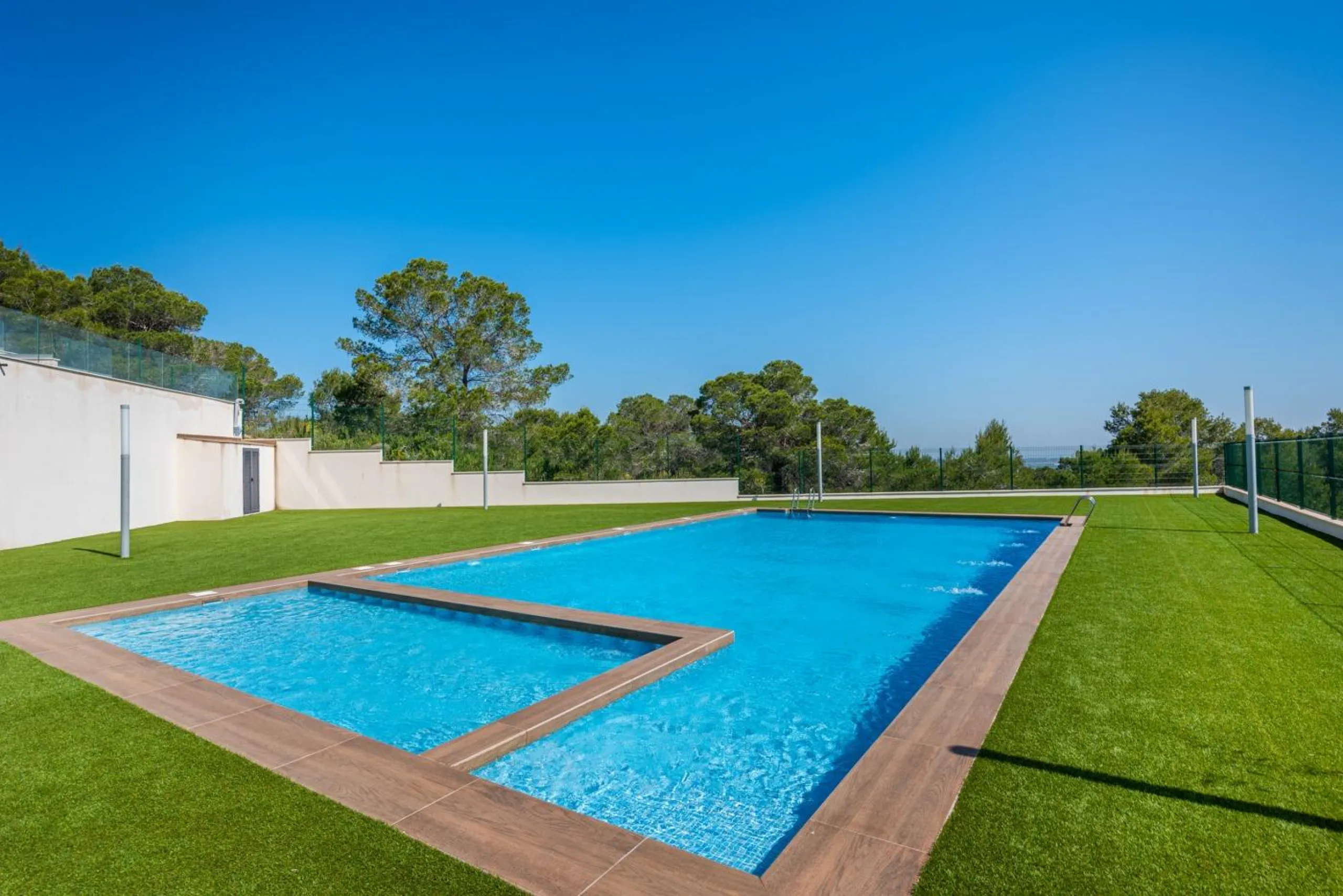 OBRA NUEVA! BUGALOW EN SAN MIGUEL DE SALINAS. 2 DORM. 2 BAÑOS. PISCINA+GARAJE.