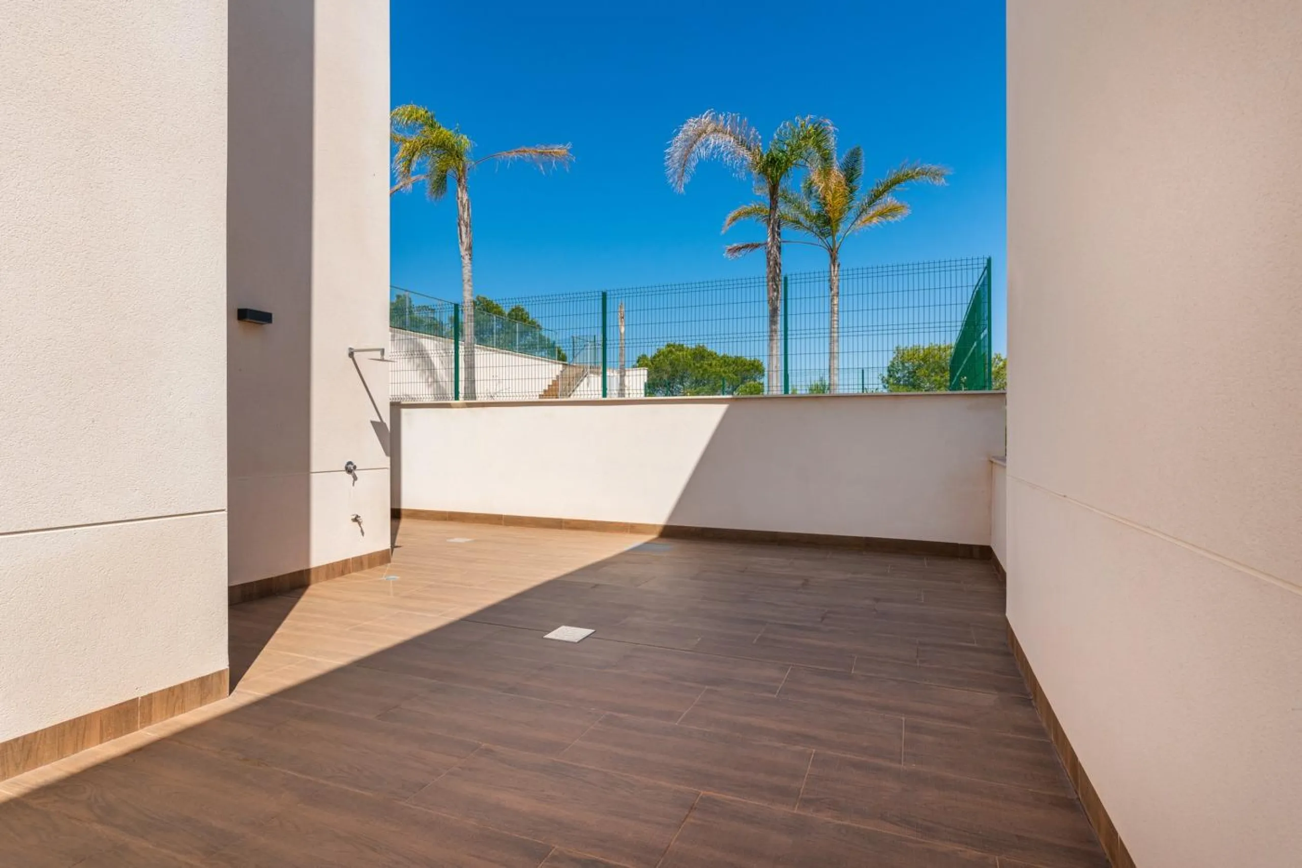OBRA NUEVA! BUGALOW EN SAN MIGUEL DE SALINAS. 2 DORM. 2 BAÑOS. PISCINA+GARAJE.