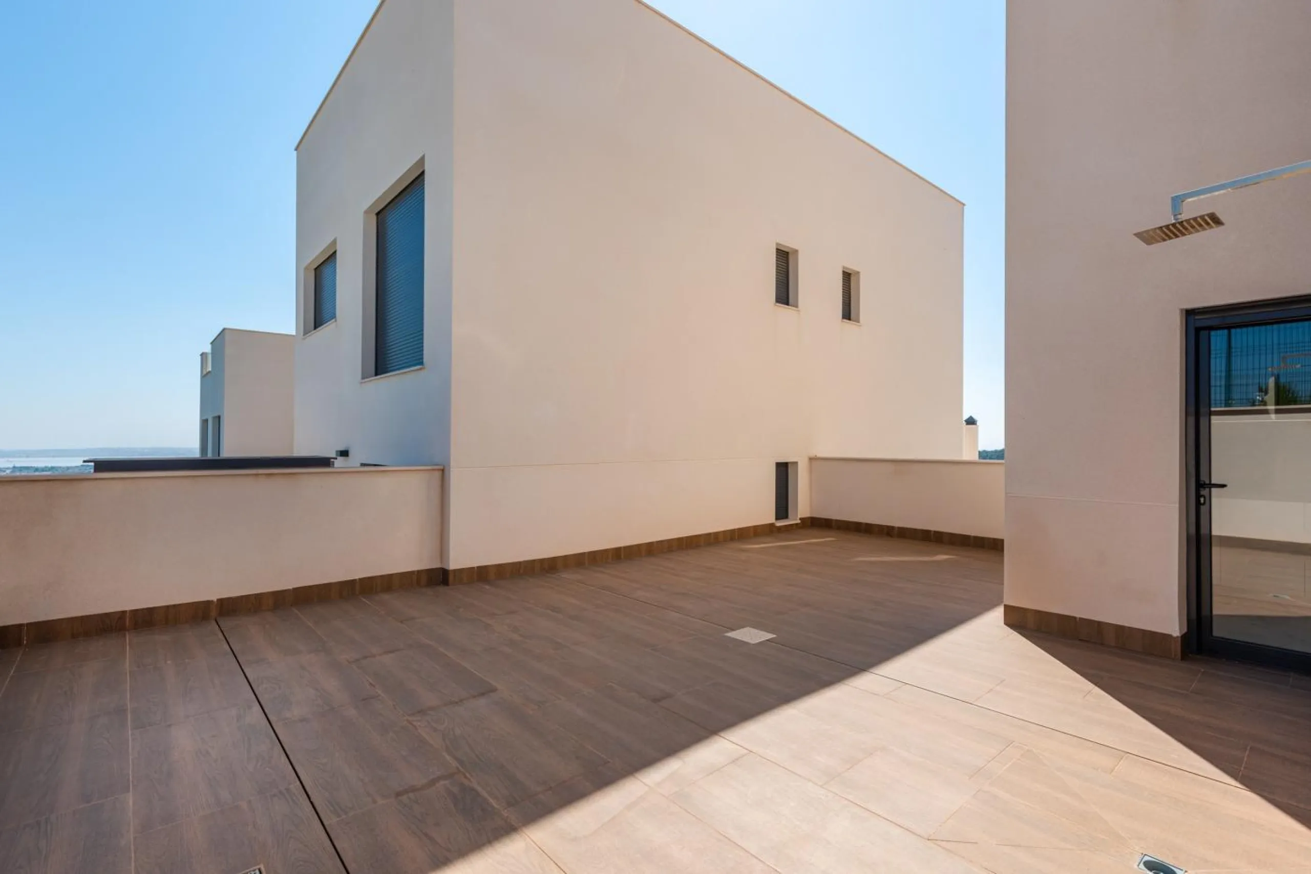 OBRA NUEVA! BUGALOW EN SAN MIGUEL DE SALINAS. 2 DORM. 2 BAÑOS. PISCINA+GARAJE.