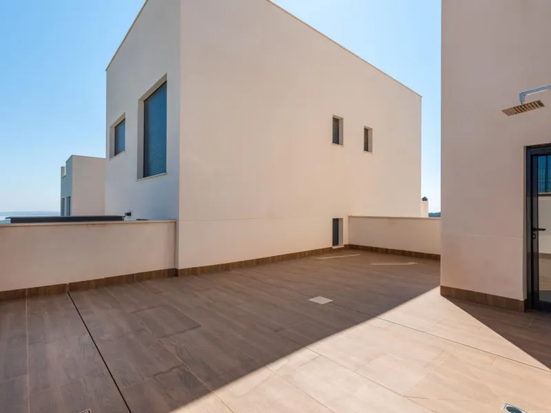 OBRA NUEVA! BUGALOW EN SAN MIGUEL DE SALINAS. 2 DORM. 2 BAÑOS. PISCINA+GARAJE.