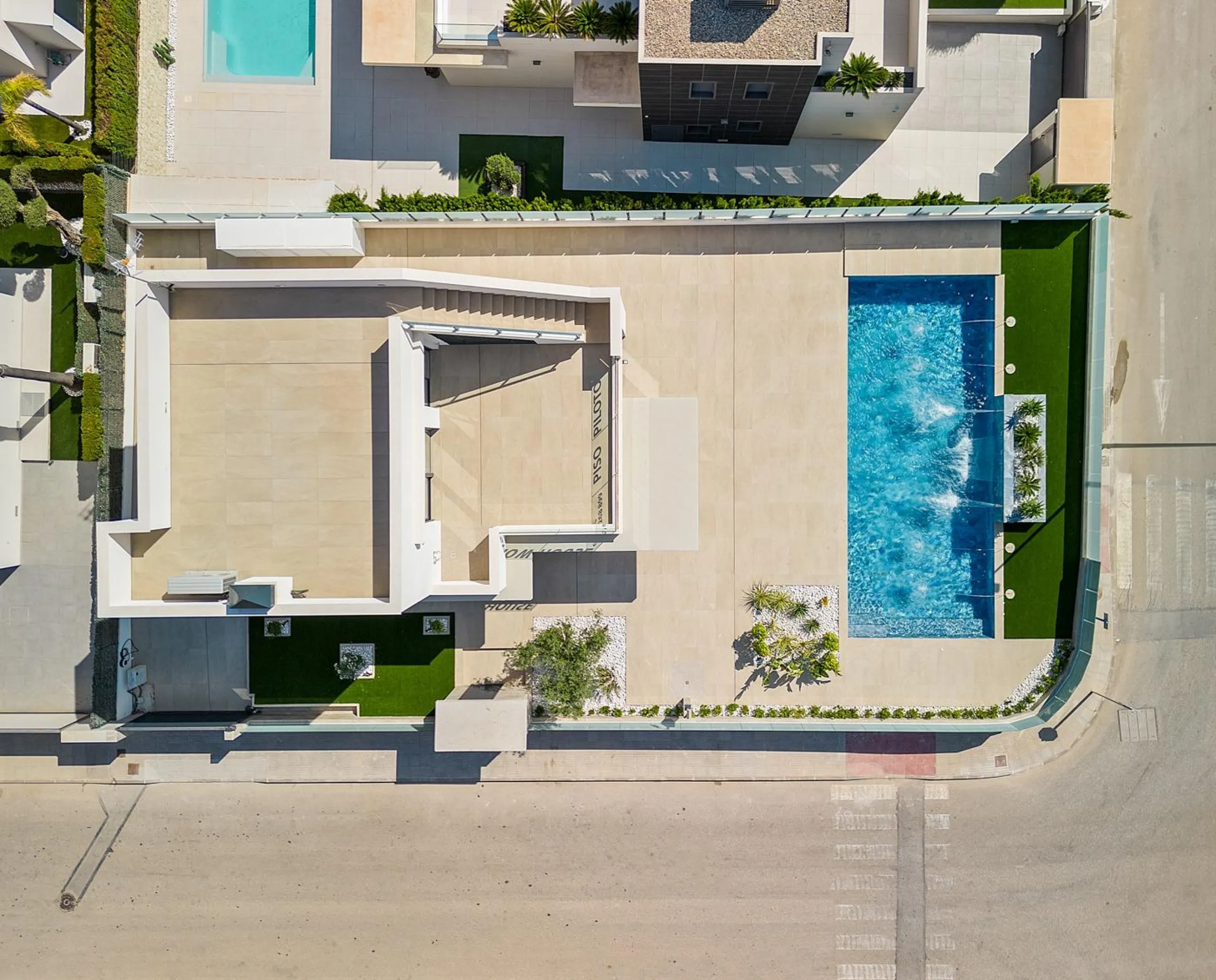 OBRA NUEVA! VILLA DE LUJO EN ORIHUELA COSTA. PLAYA A 350 METROS.