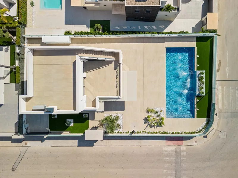 OBRA NUEVA! VILLA DE LUJO EN ORIHUELA COSTA. PLAYA A 350 METROS.
