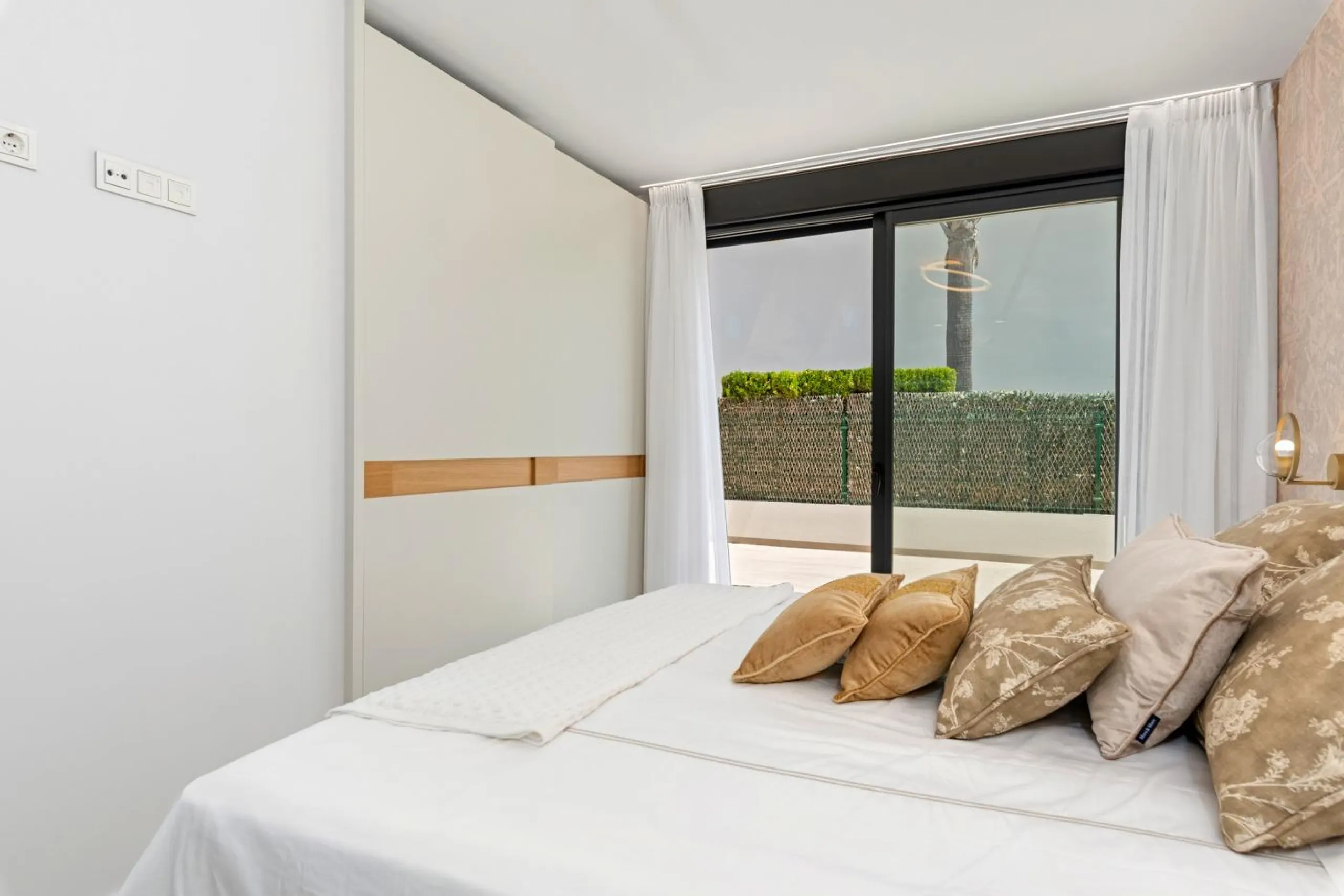 OBRA NUEVA! VILLA DE LUJO EN ORIHUELA COSTA. PLAYA A 350 METROS.